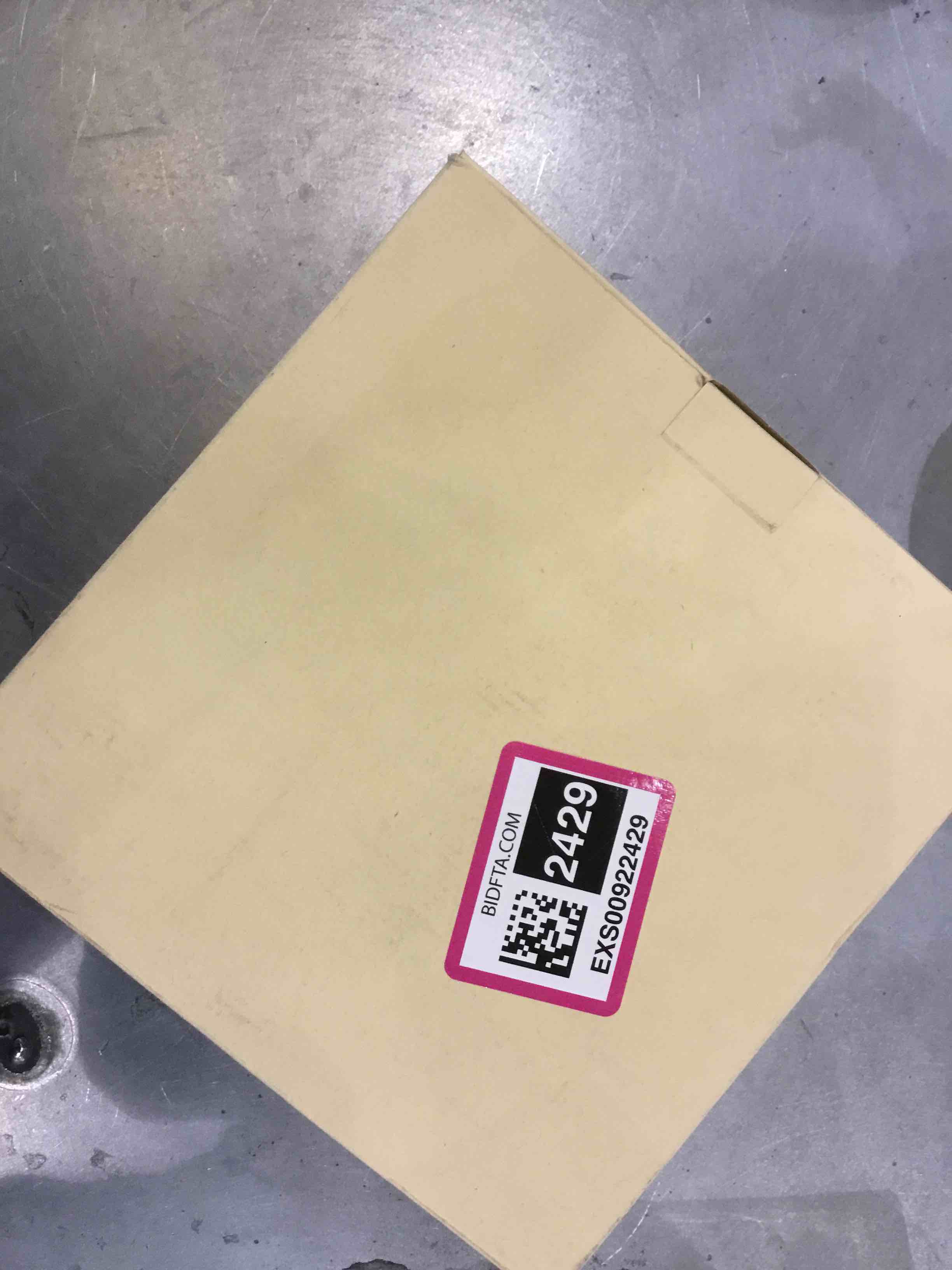 https://s3.amazonaws.com/lotting-images-prod/bidfta/EXS00922429_1702576044638.jpeg