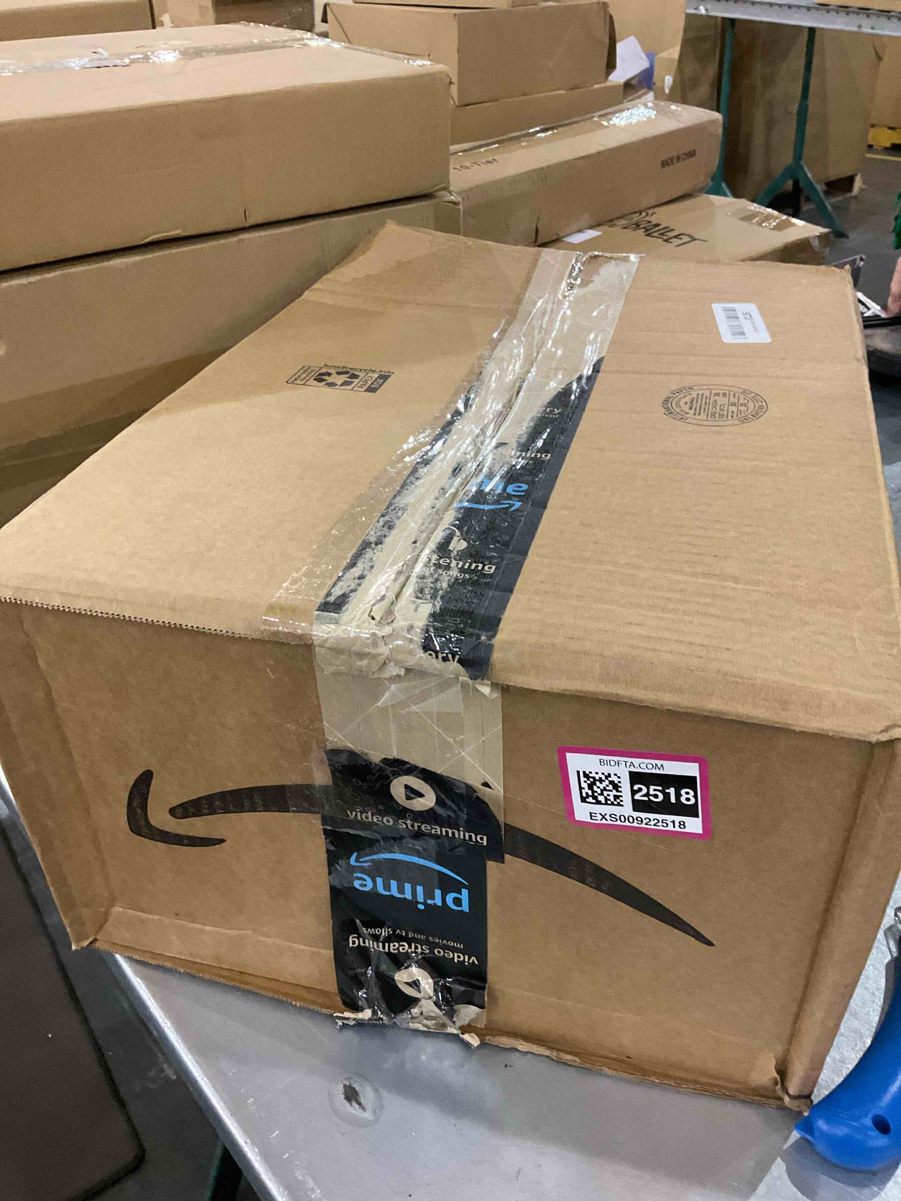 https://s3.amazonaws.com/lotting-images-prod/bidfta/EXS00922518_1701696915326.jpeg