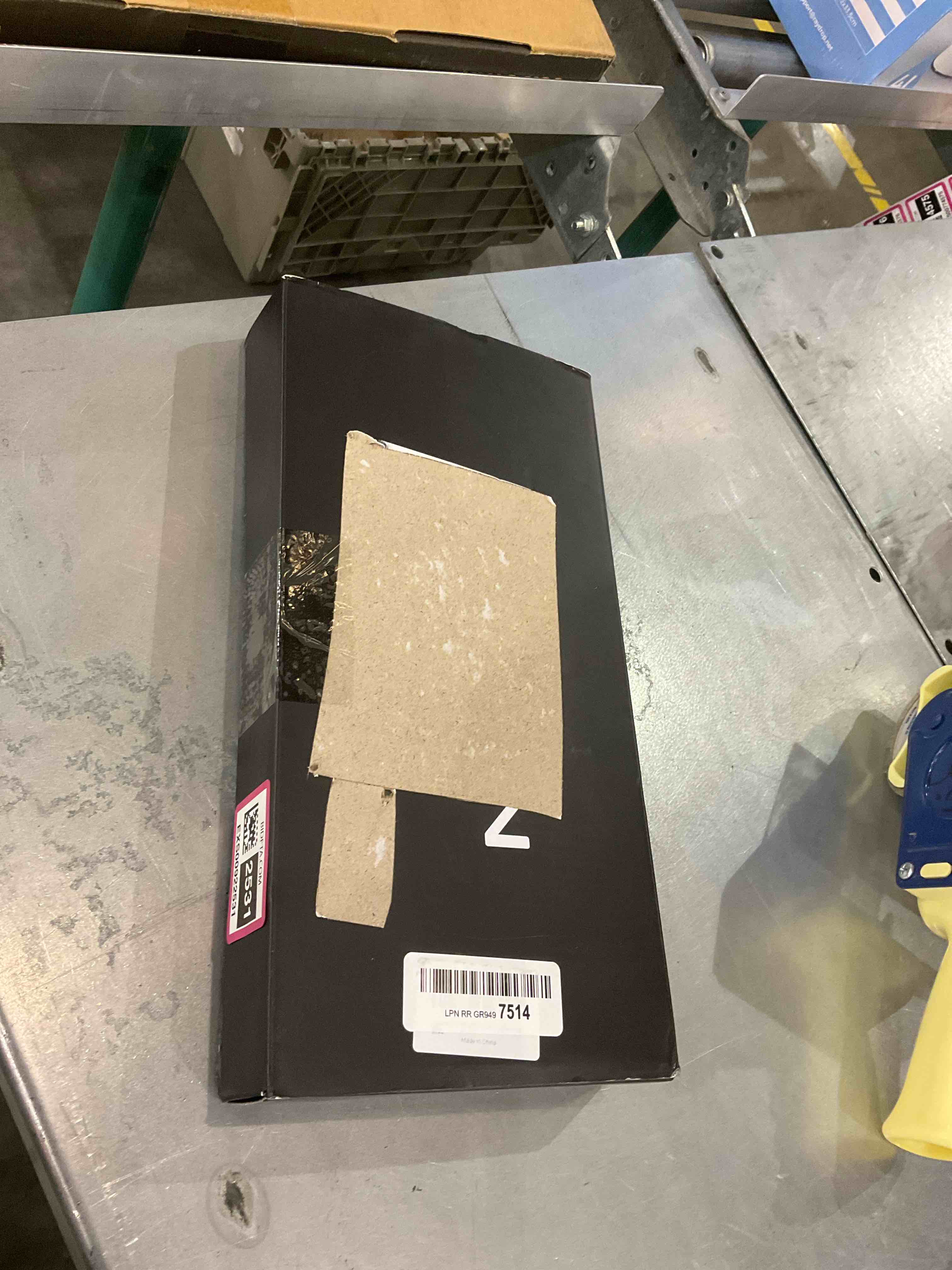 https://s3.amazonaws.com/lotting-images-prod/bidfta/EXS00922531_1701700374142.jpeg