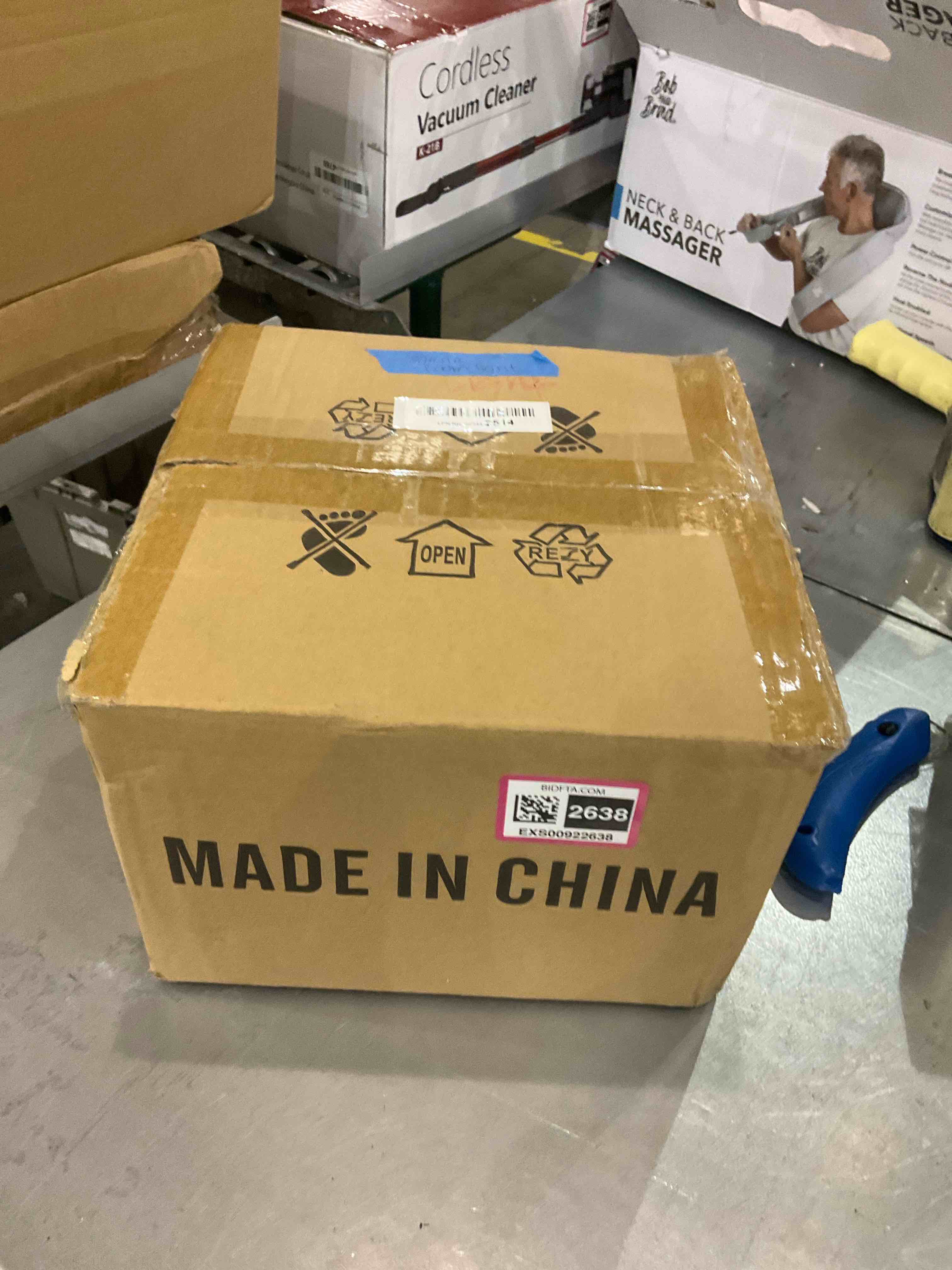 https://s3.amazonaws.com/lotting-images-prod/bidfta/EXS00922638_1701714207627.jpeg