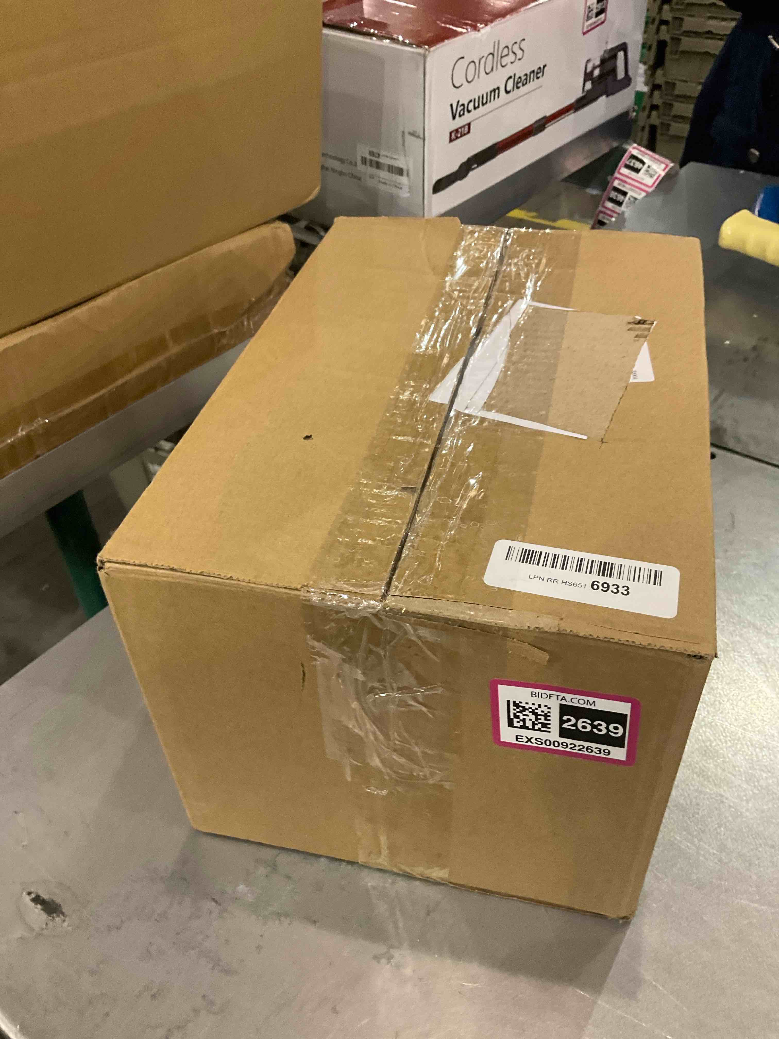 https://s3.amazonaws.com/lotting-images-prod/bidfta/EXS00922639_1701714290570.jpeg