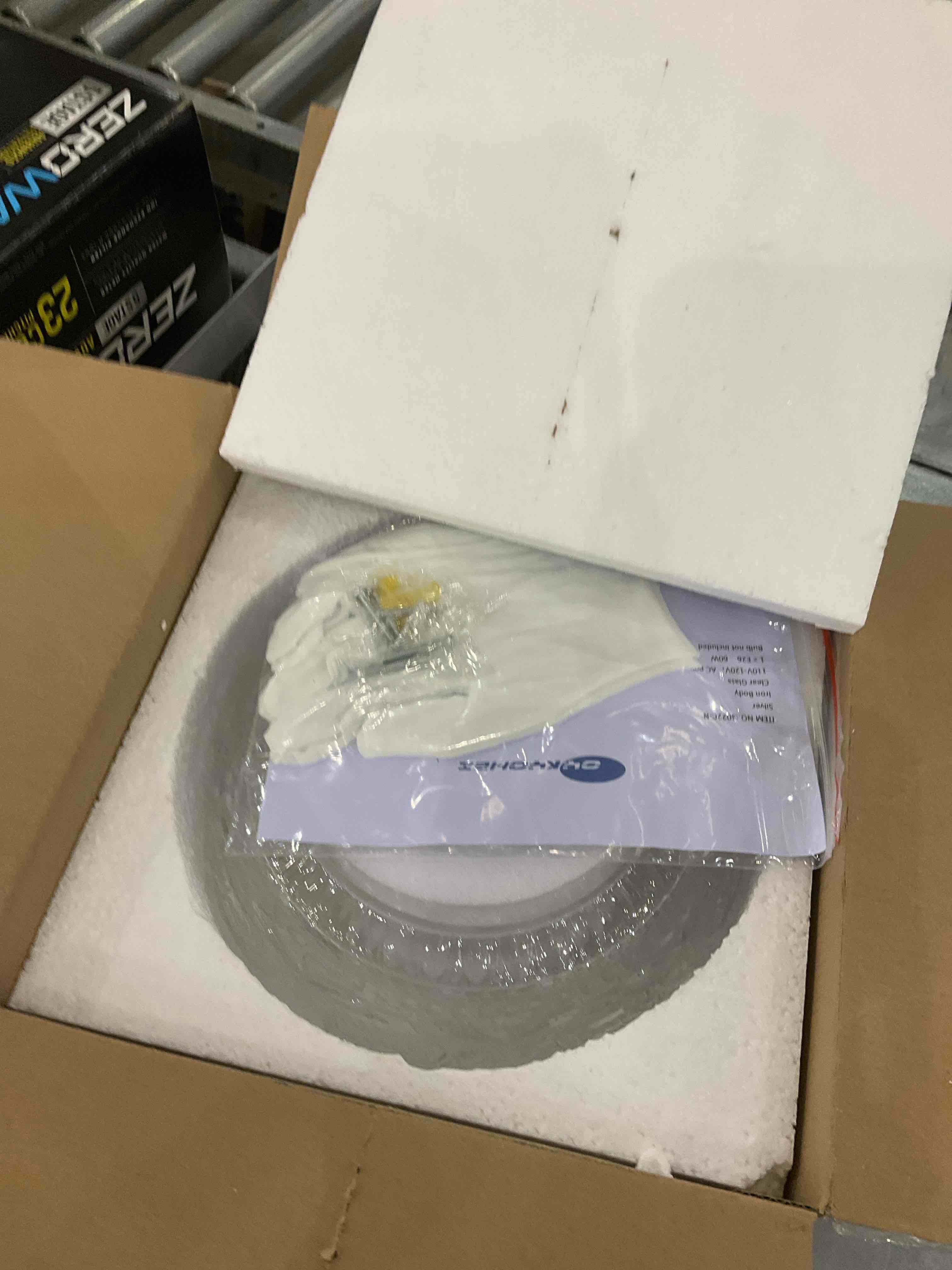 https://s3.amazonaws.com/lotting-images-prod/bidfta/EXS00922649_1701719648493.jpeg