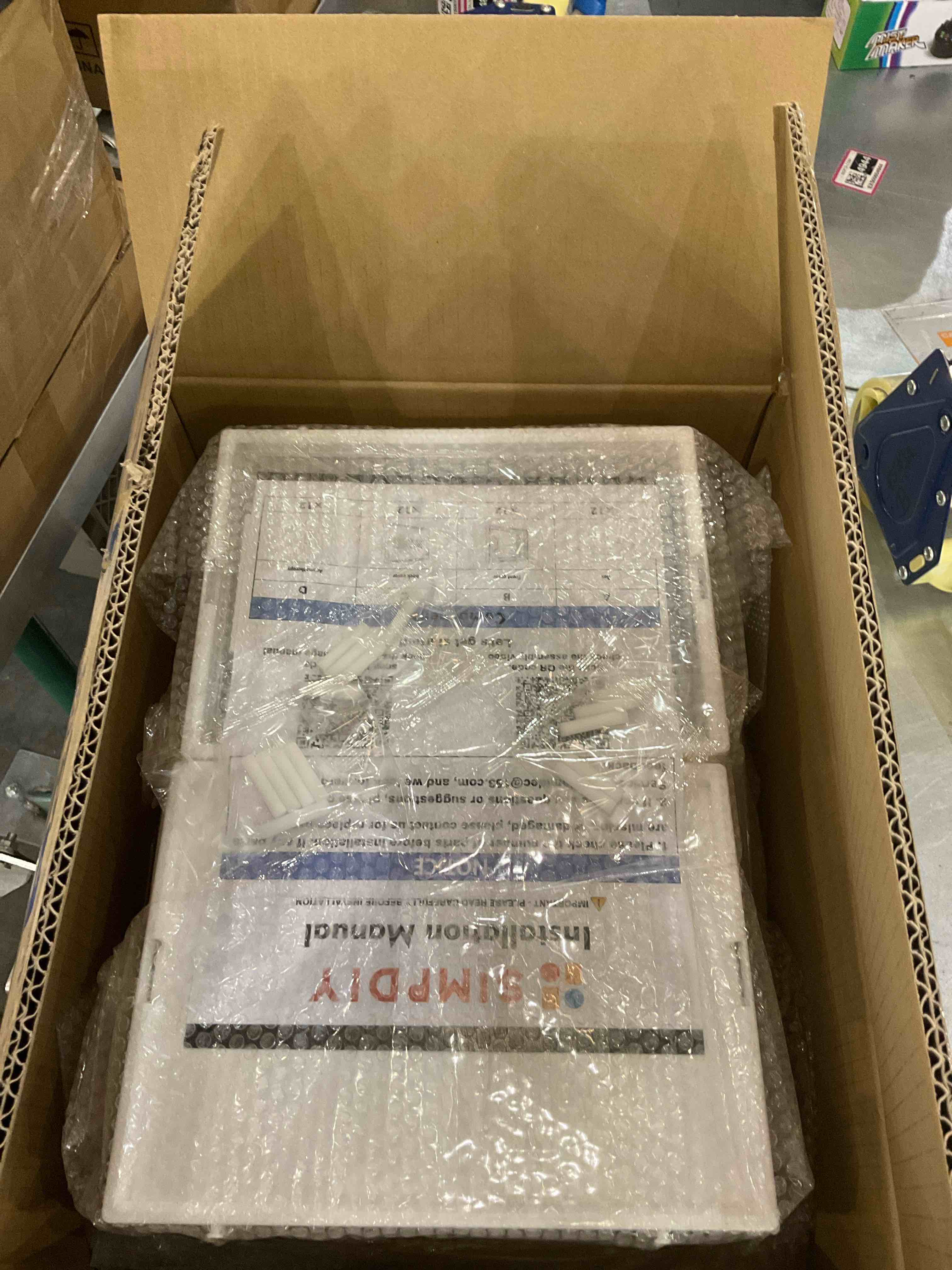 https://s3.amazonaws.com/lotting-images-prod/bidfta/EXS00922986_1701894018189.jpeg