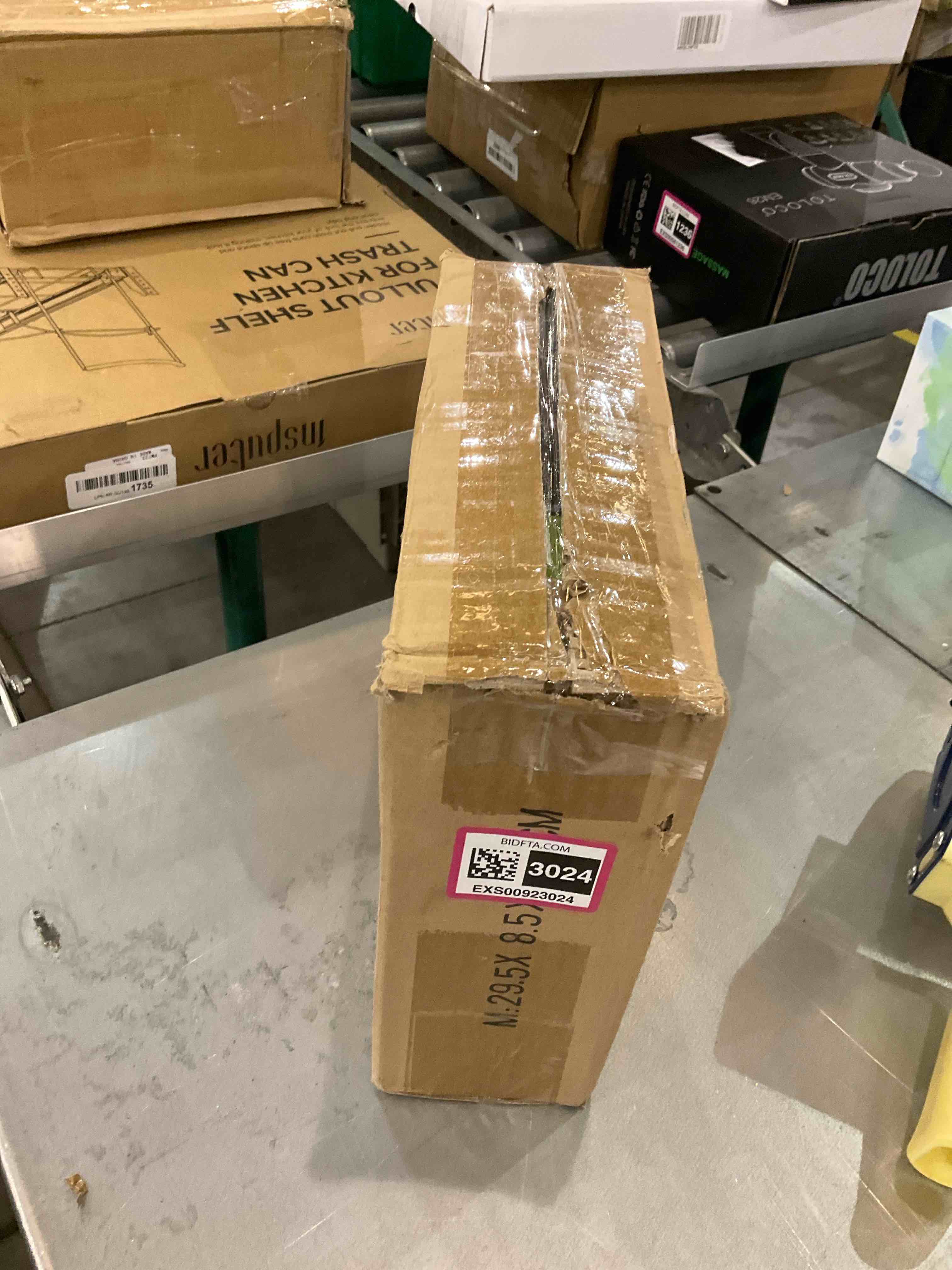 https://s3.amazonaws.com/lotting-images-prod/bidfta/EXS00923024_1701272190938.jpeg