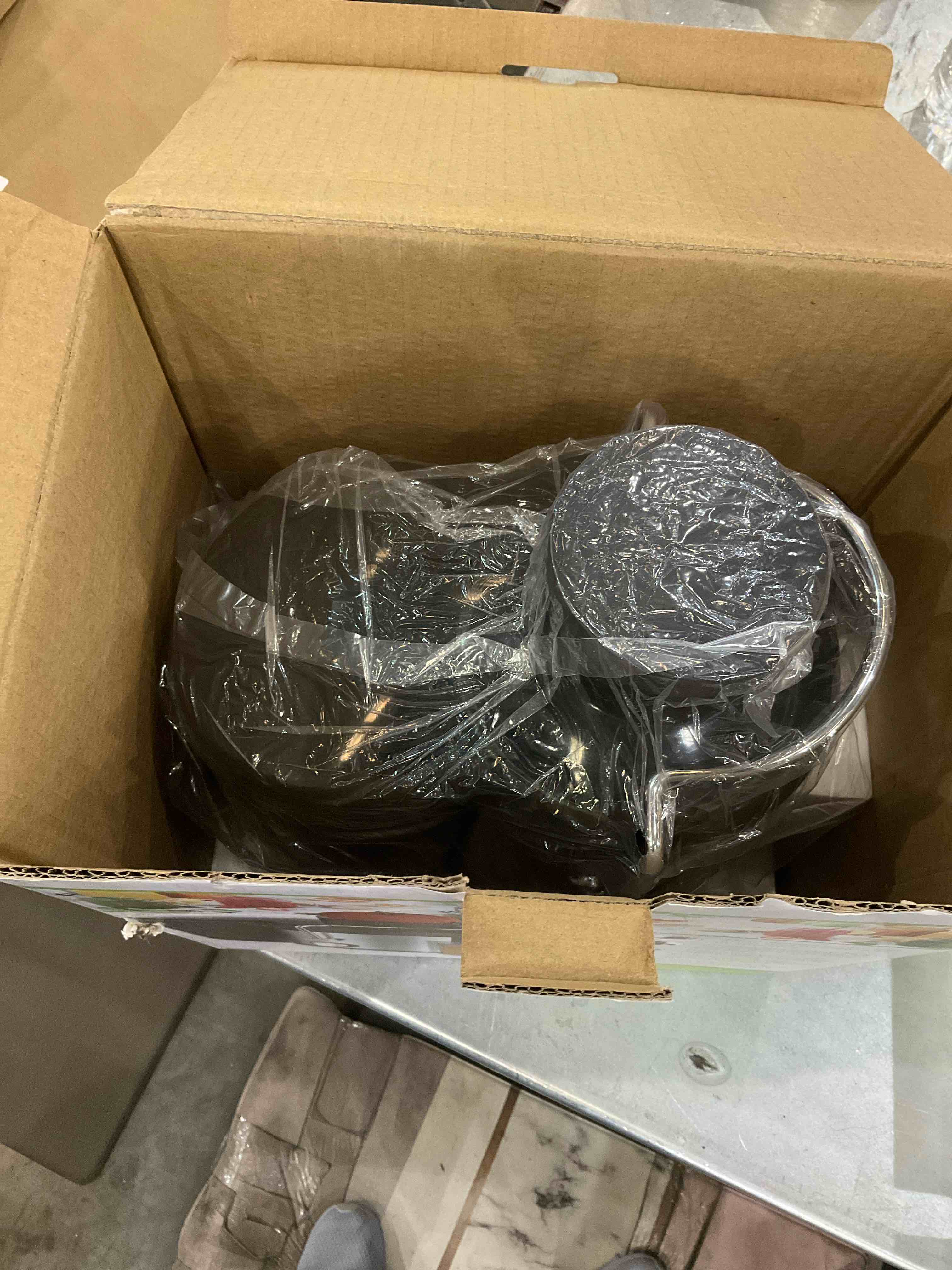 https://s3.amazonaws.com/lotting-images-prod/bidfta/EXS00923179_1701357216736.jpeg