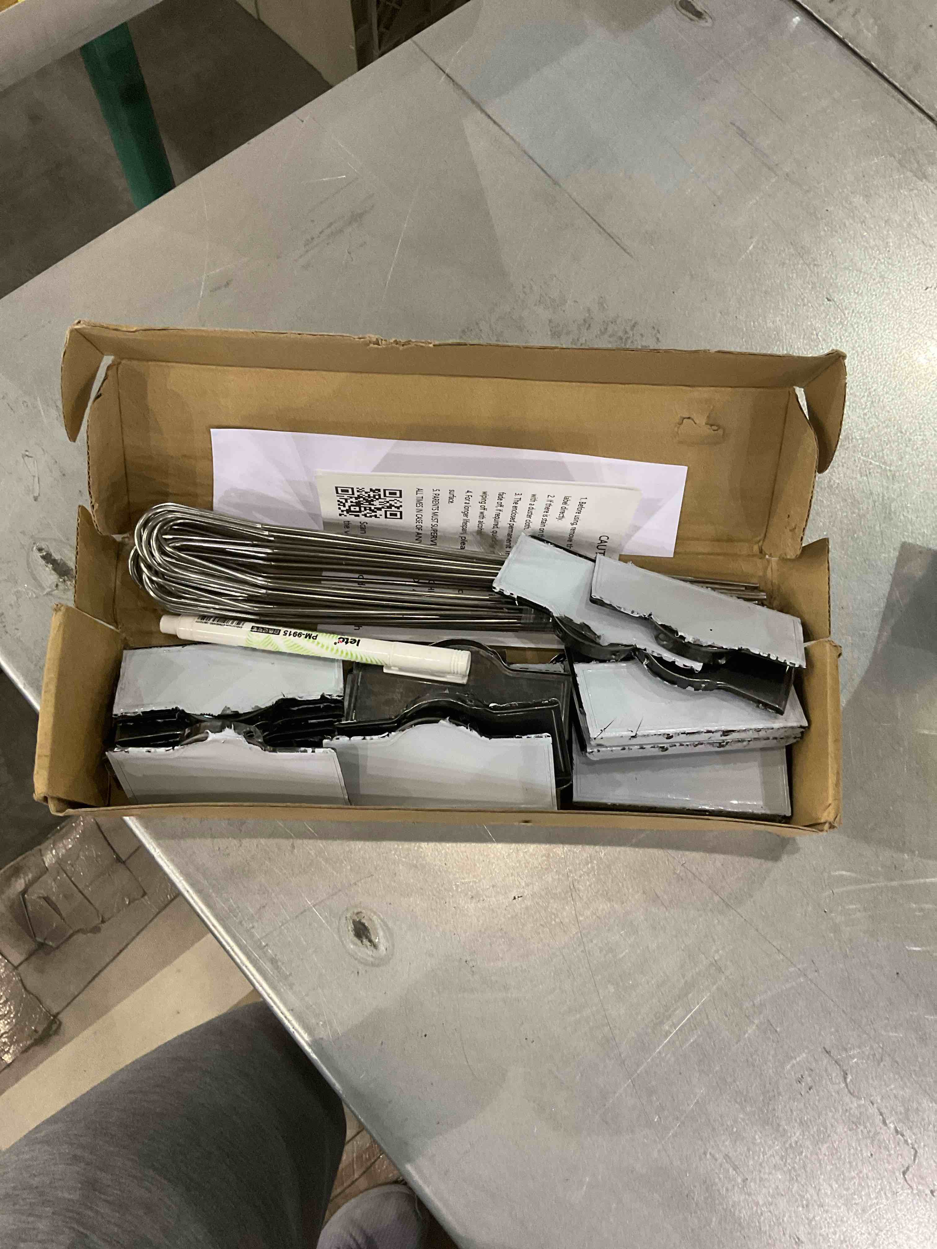 https://s3.amazonaws.com/lotting-images-prod/bidfta/EXS00923280_1701434107546.jpeg