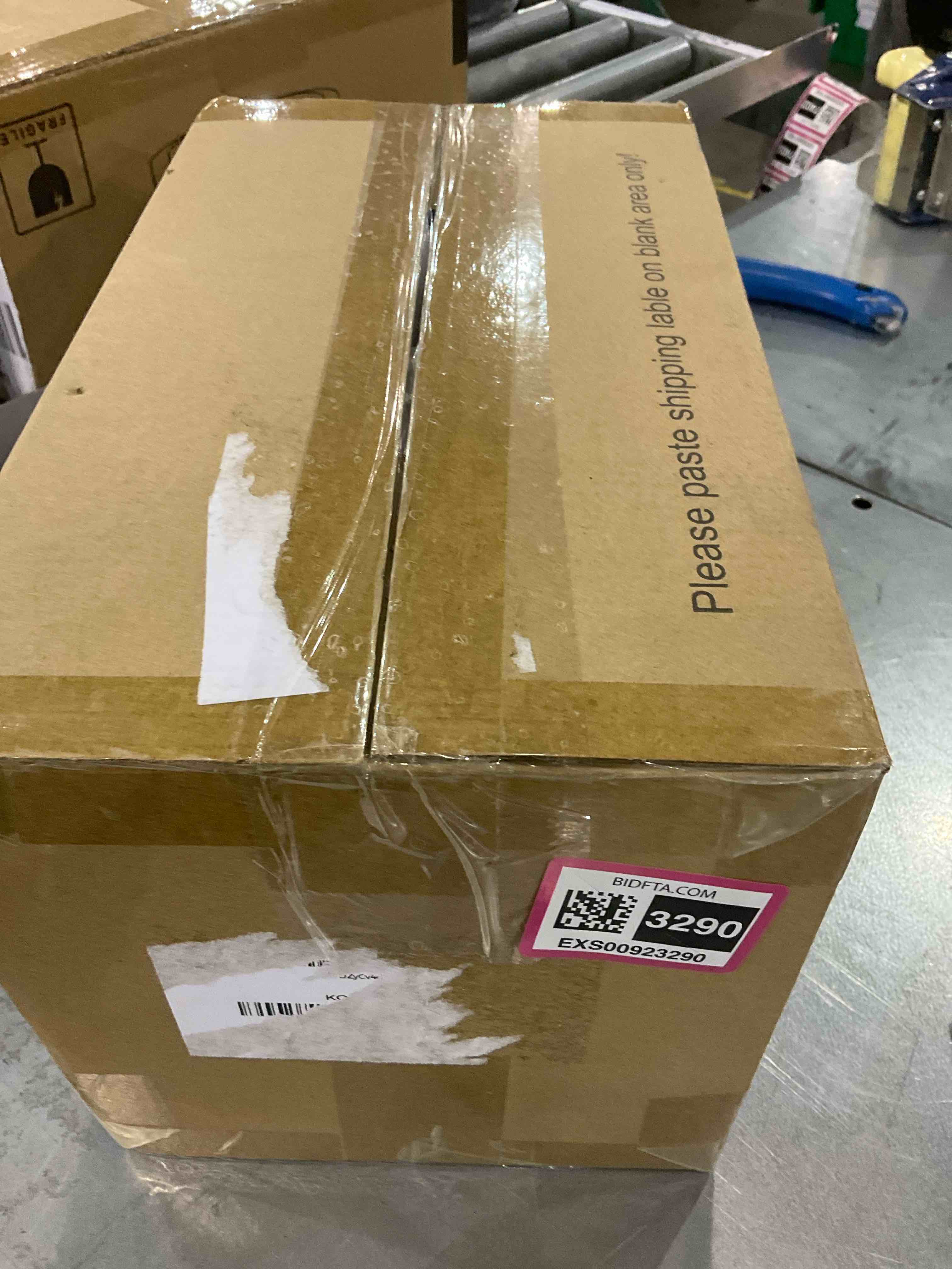https://s3.amazonaws.com/lotting-images-prod/bidfta/EXS00923290_1701435169032.jpeg