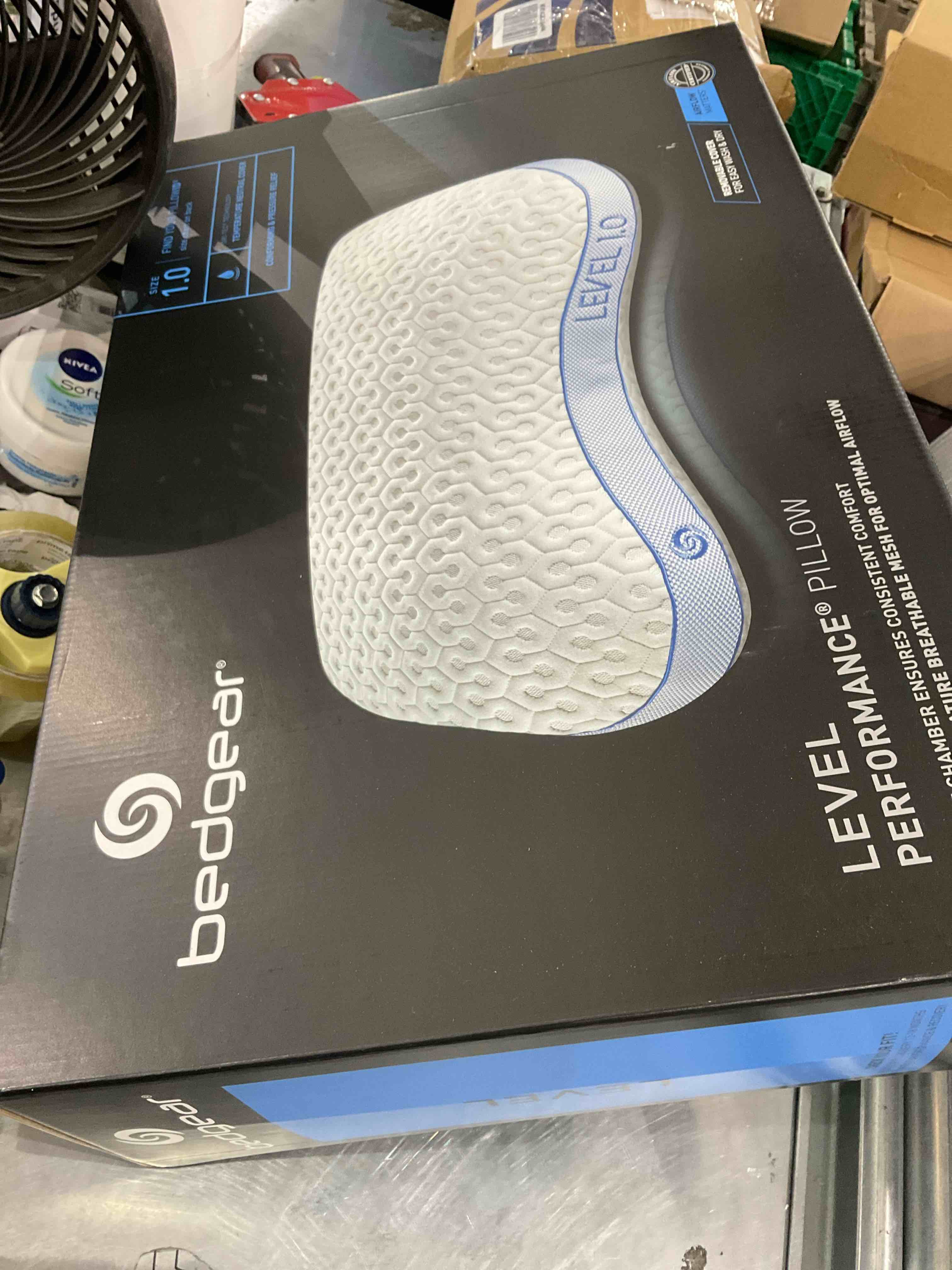 https://s3.amazonaws.com/lotting-images-prod/bidfta/EXS00923566_1701092147908.jpeg