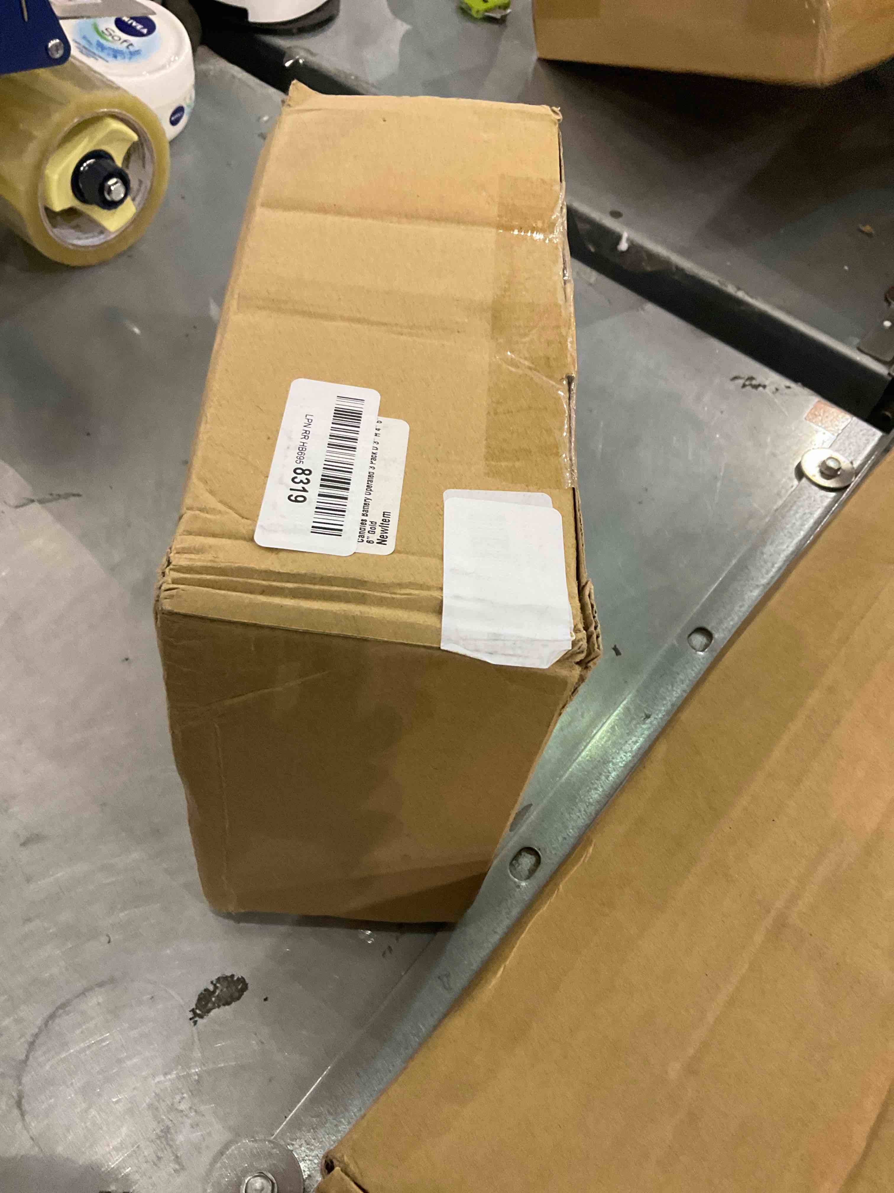 https://s3.amazonaws.com/lotting-images-prod/bidfta/EXS00923612_1701101063303.jpeg