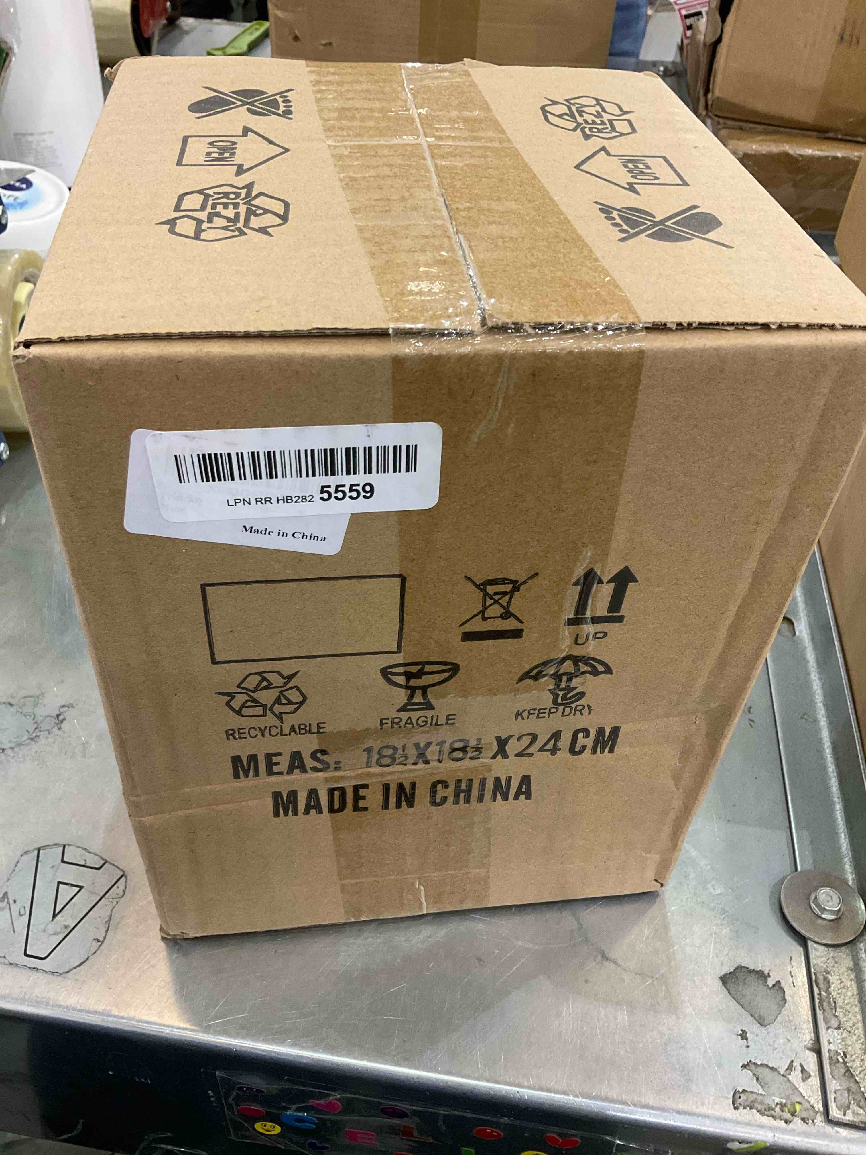 https://s3.amazonaws.com/lotting-images-prod/bidfta/EXS00923642_1701104132562.jpeg