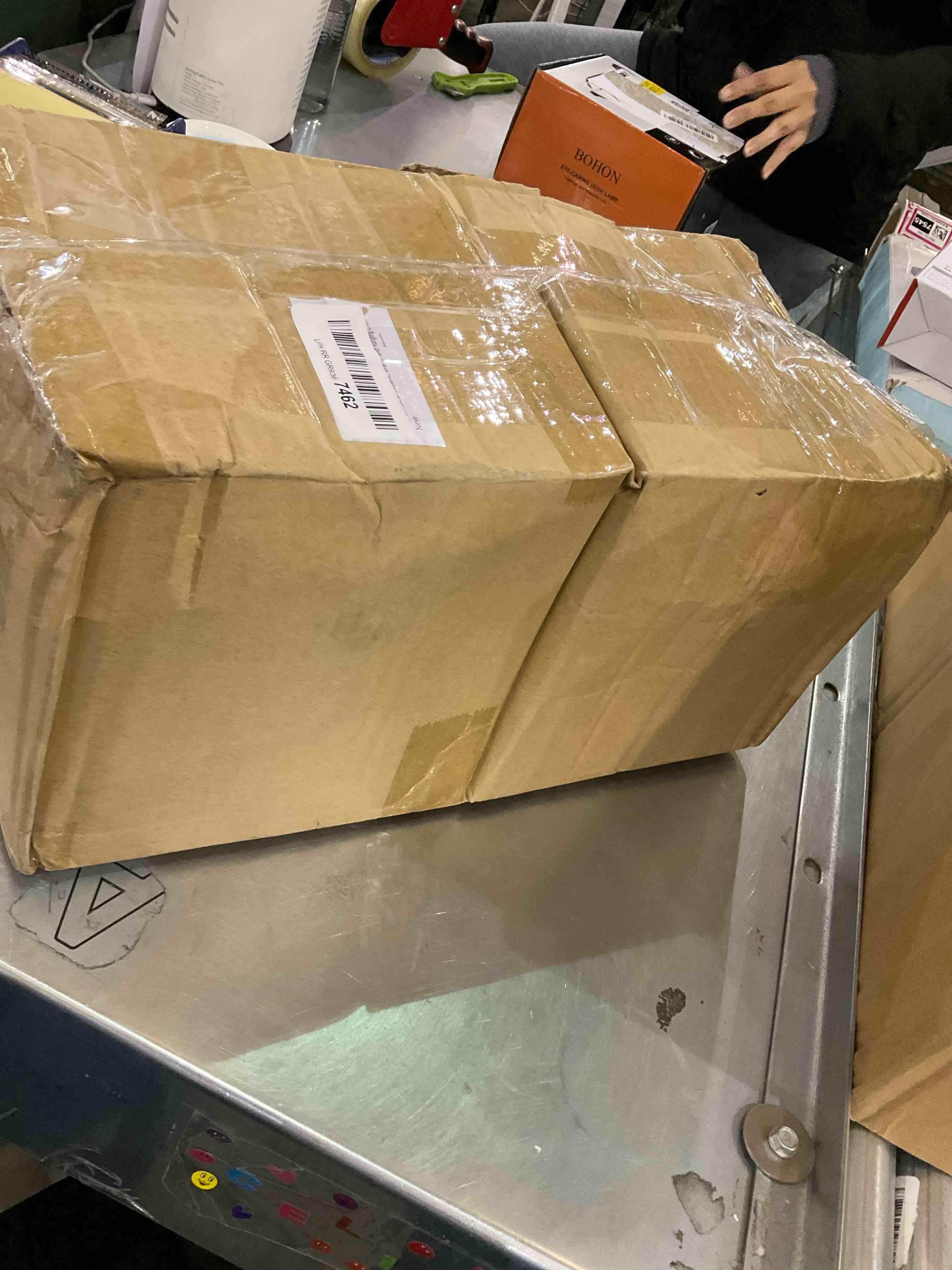https://s3.amazonaws.com/lotting-images-prod/bidfta/EXS00923746_1701185630219.jpeg
