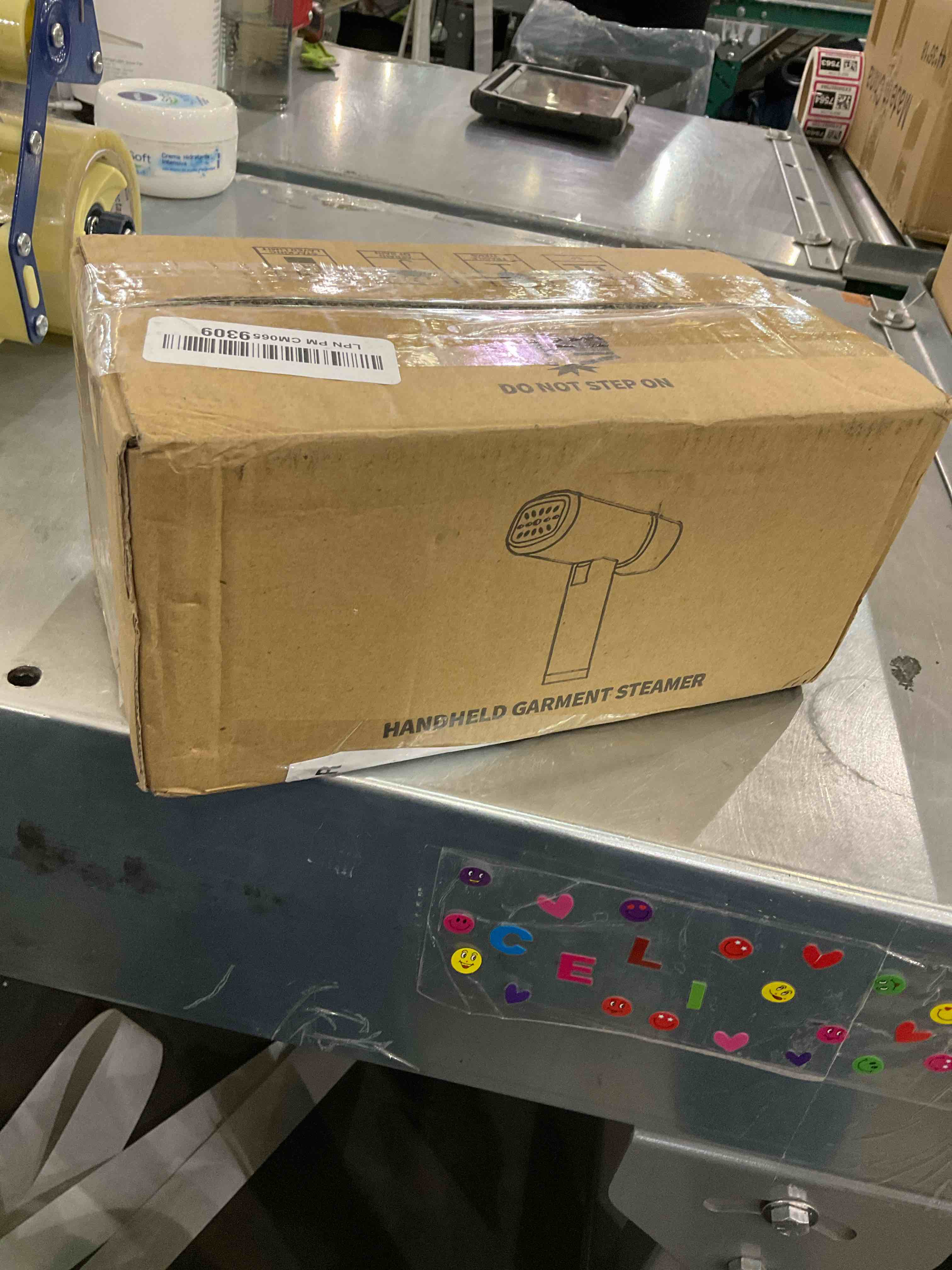 https://s3.amazonaws.com/lotting-images-prod/bidfta/EXS00923757_1701187539681.jpeg