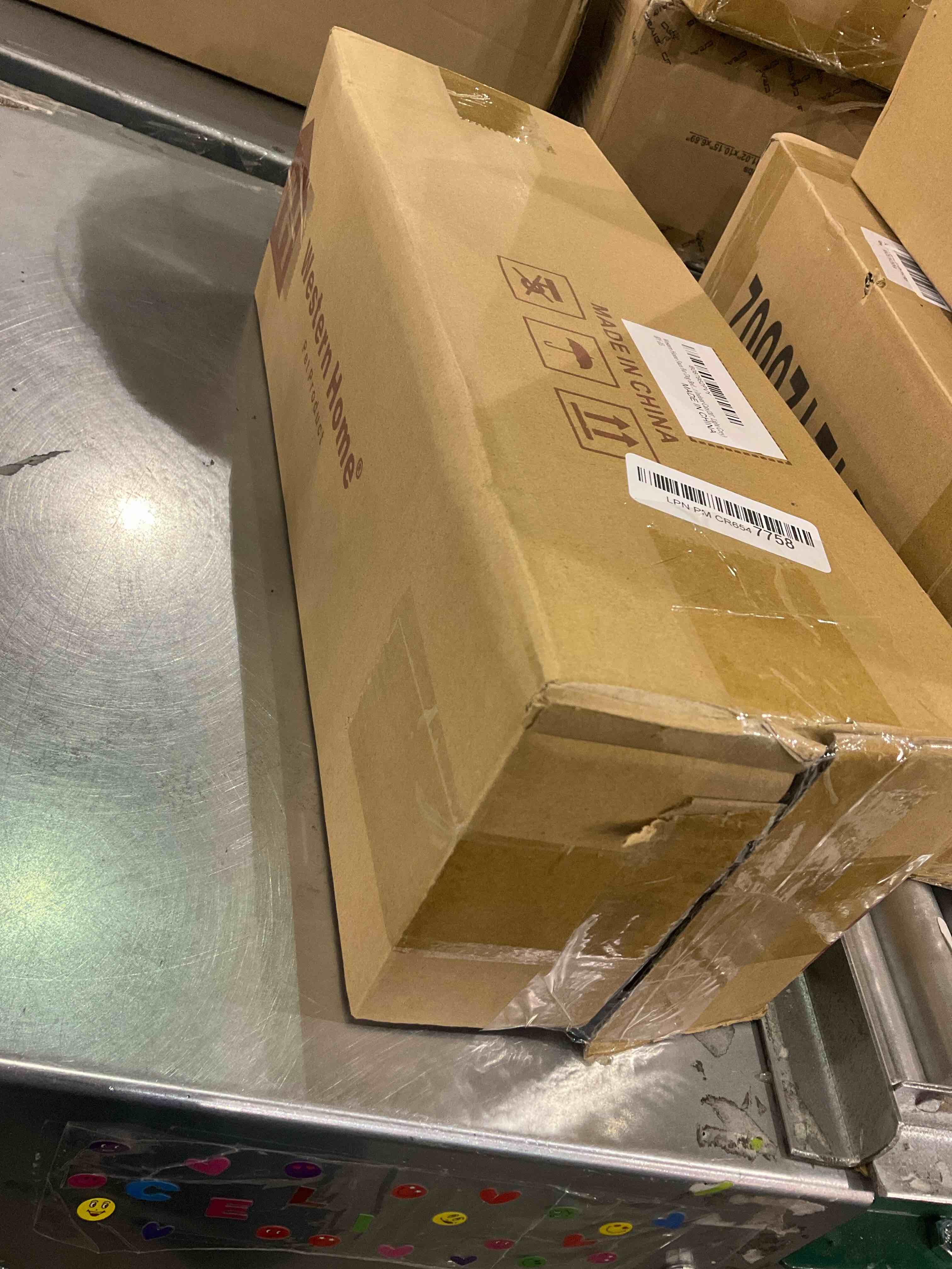 https://s3.amazonaws.com/lotting-images-prod/bidfta/EXS00923861_1701261301558.jpeg