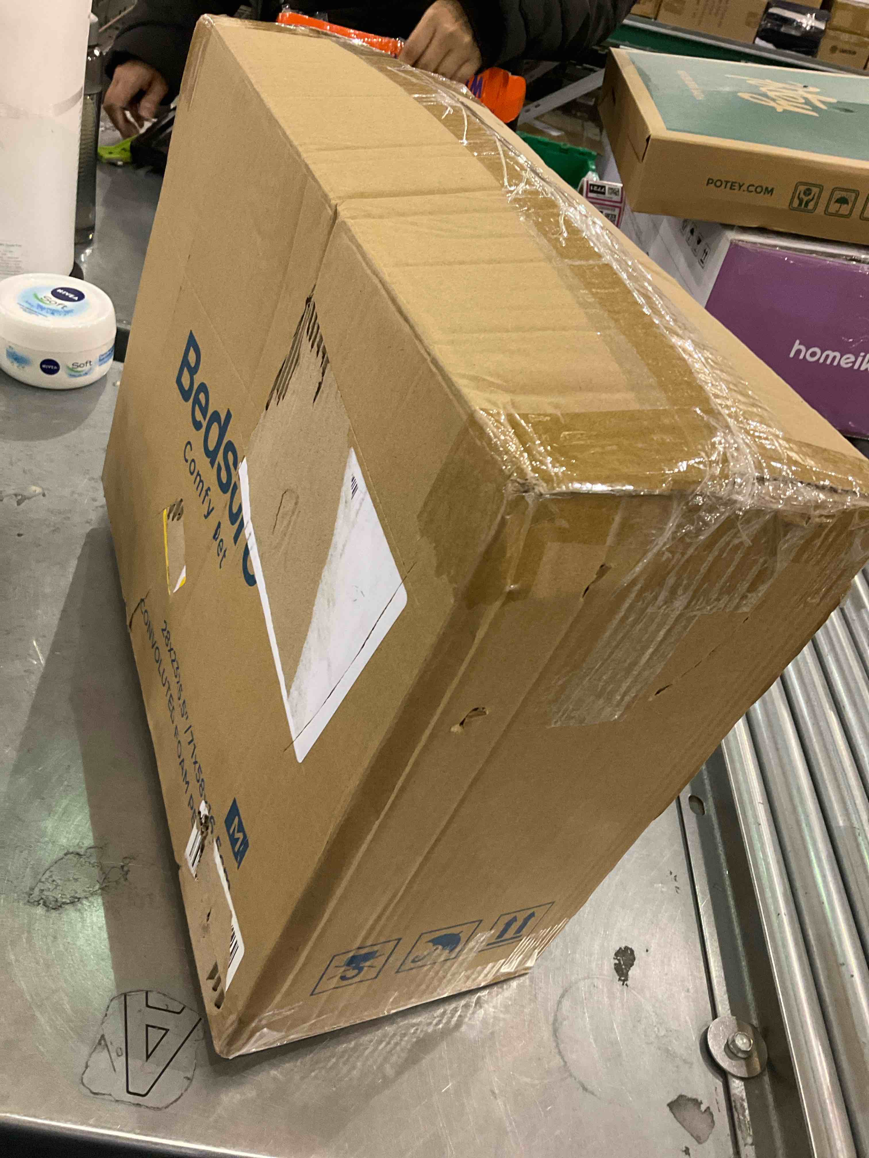 https://s3.amazonaws.com/lotting-images-prod/bidfta/EXS00923911_1701265548831.jpeg