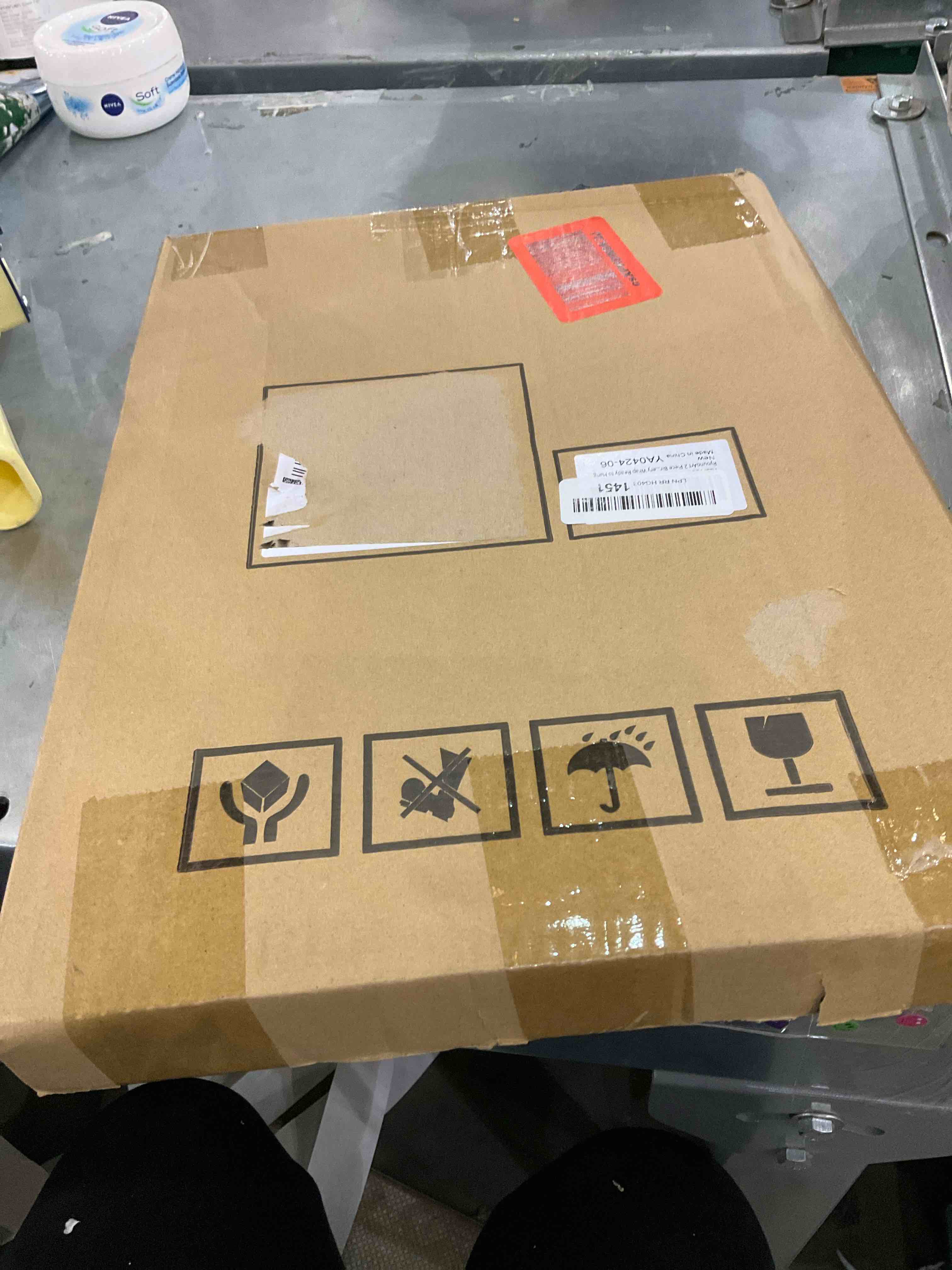 https://s3.amazonaws.com/lotting-images-prod/bidfta/EXS00923934_1701269751340.jpeg