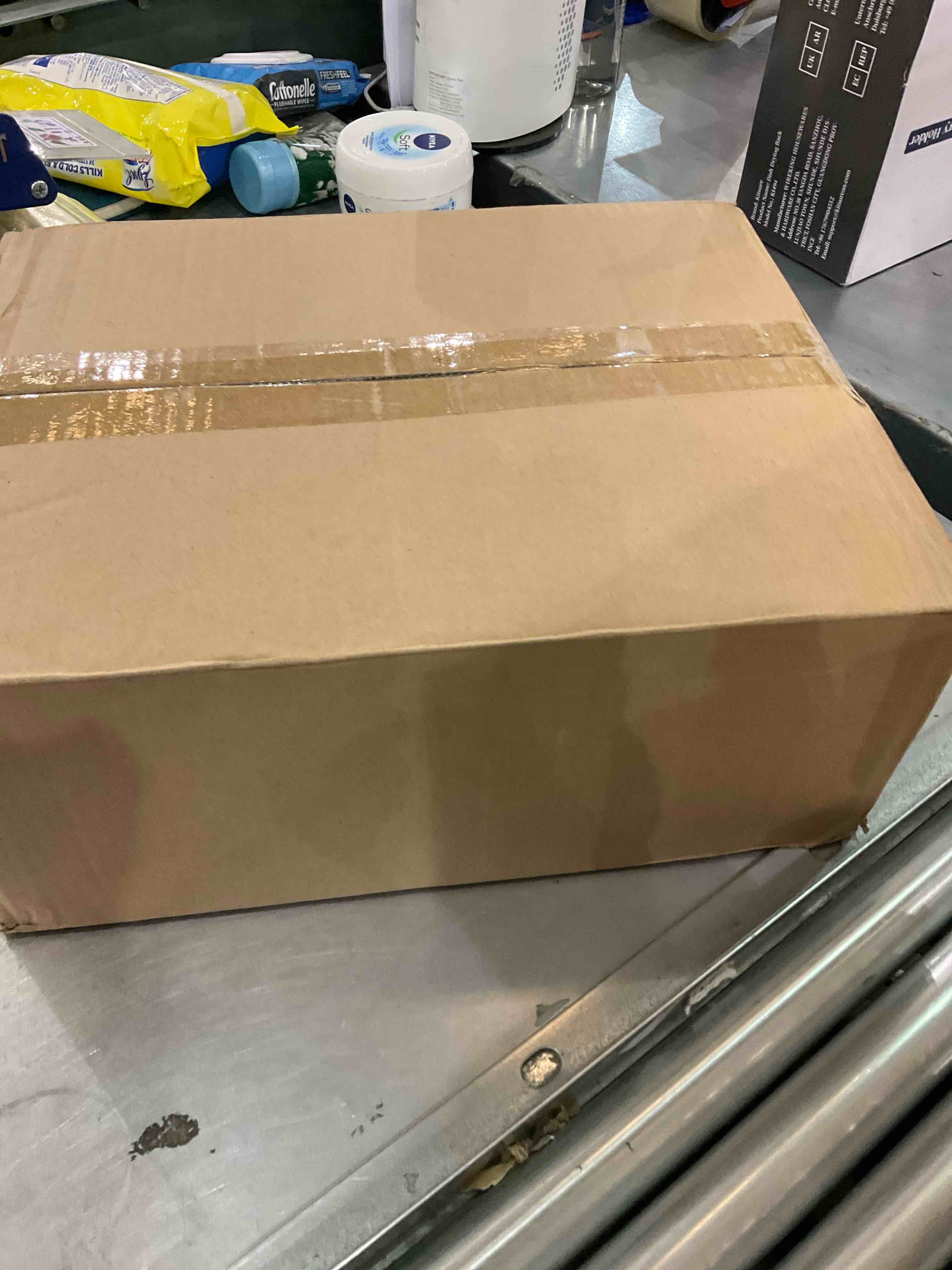 https://s3.amazonaws.com/lotting-images-prod/bidfta/EXS00923946_1701270889456.jpeg