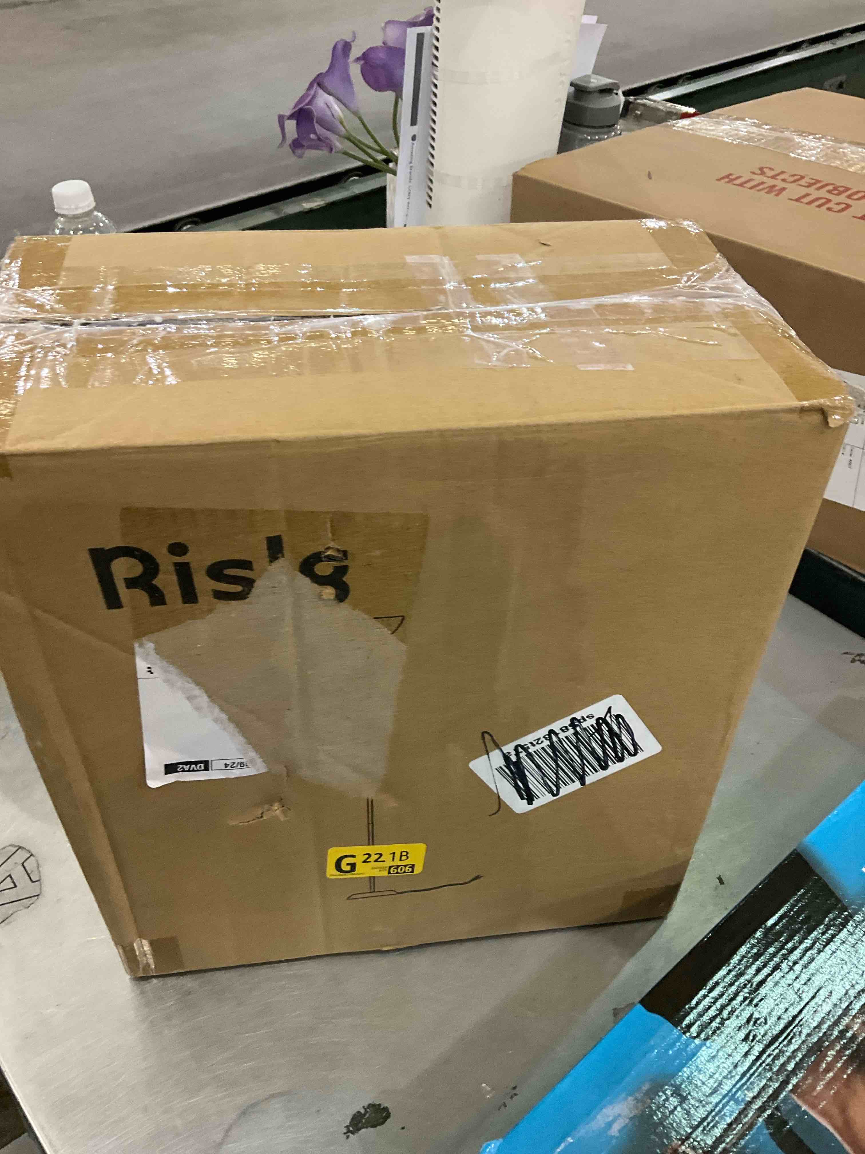 https://s3.amazonaws.com/lotting-images-prod/bidfta/EXS00923984_1701279673268.jpeg