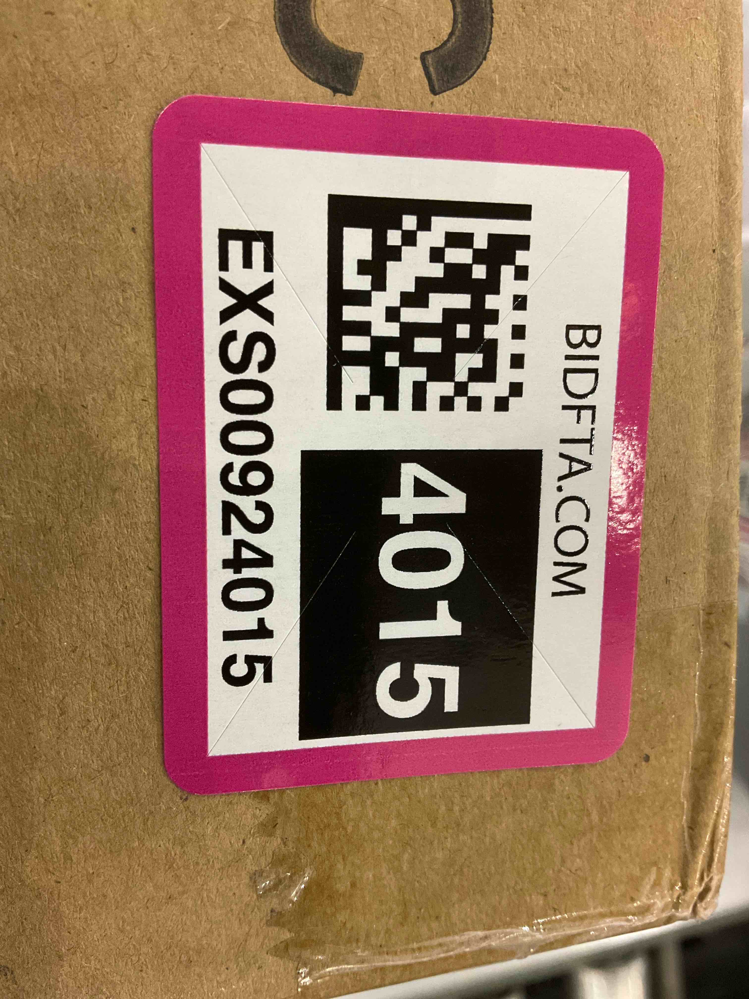 https://s3.amazonaws.com/lotting-images-prod/bidfta/EXS00924015_1702650376847.jpeg
