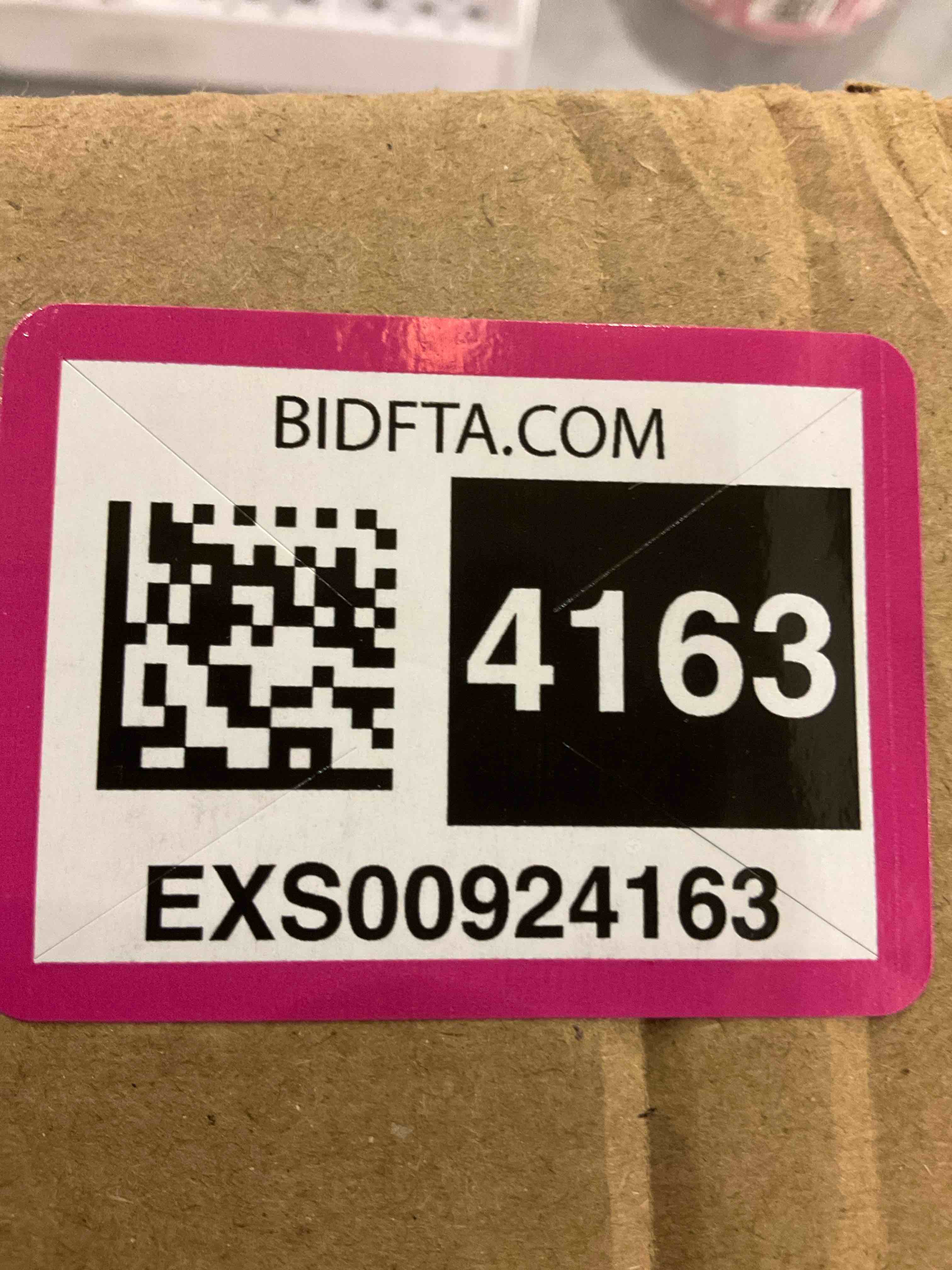 https://s3.amazonaws.com/lotting-images-prod/bidfta/EXS00924163_1702917274362.jpeg