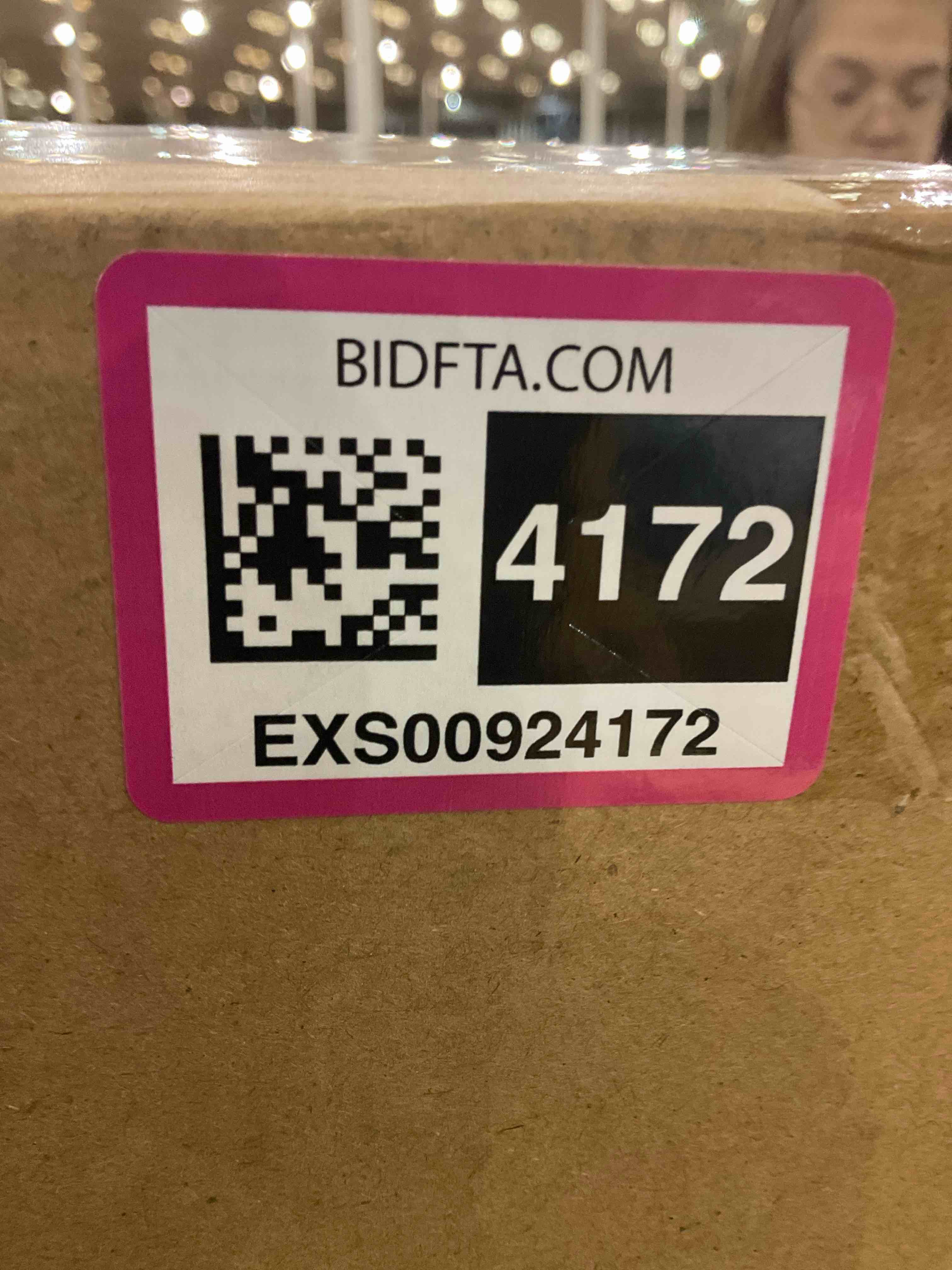 https://s3.amazonaws.com/lotting-images-prod/bidfta/EXS00924172_1702918247901.jpeg
