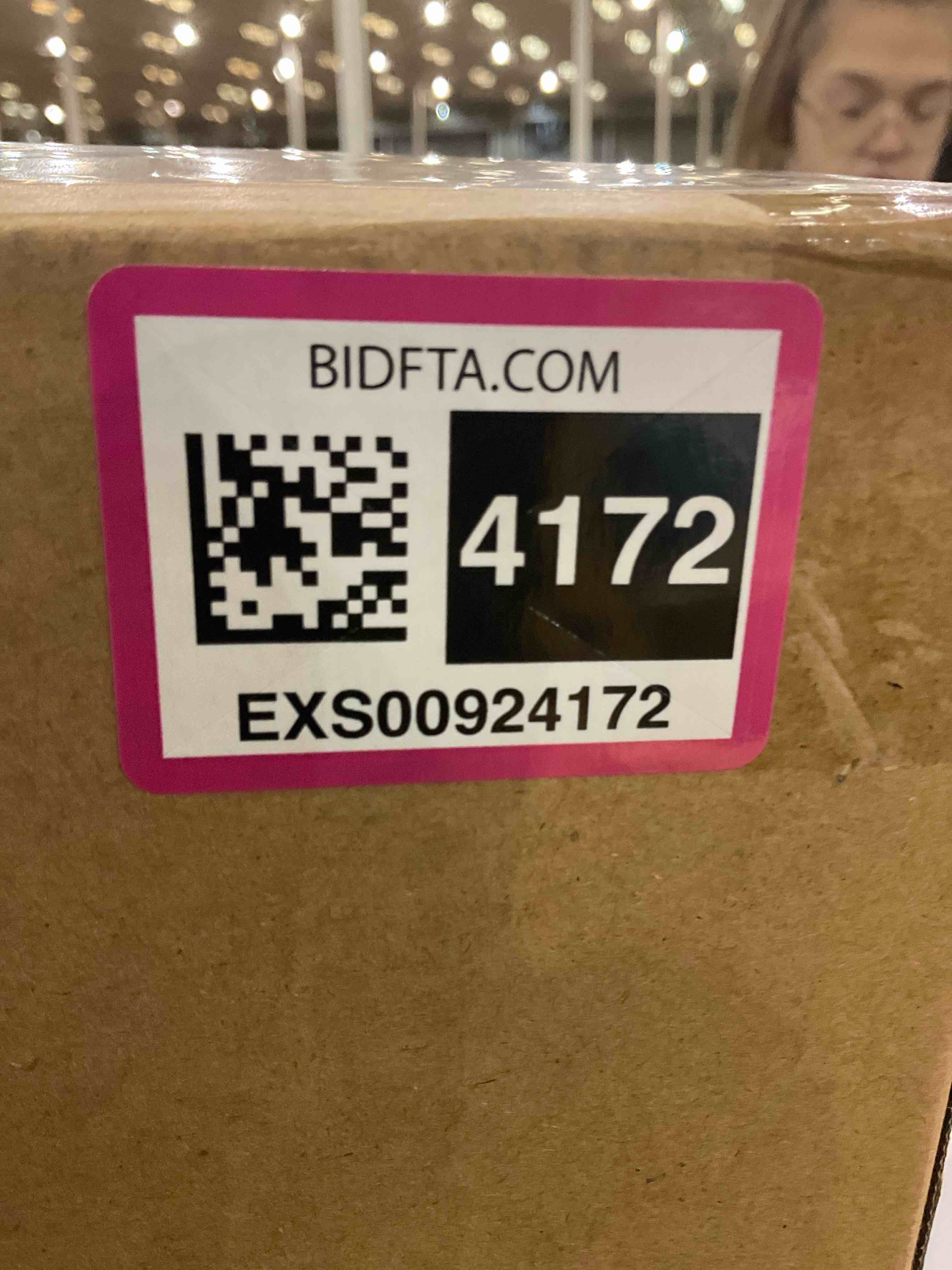 https://s3.amazonaws.com/lotting-images-prod/bidfta/EXS00924172_1702918249353.jpeg