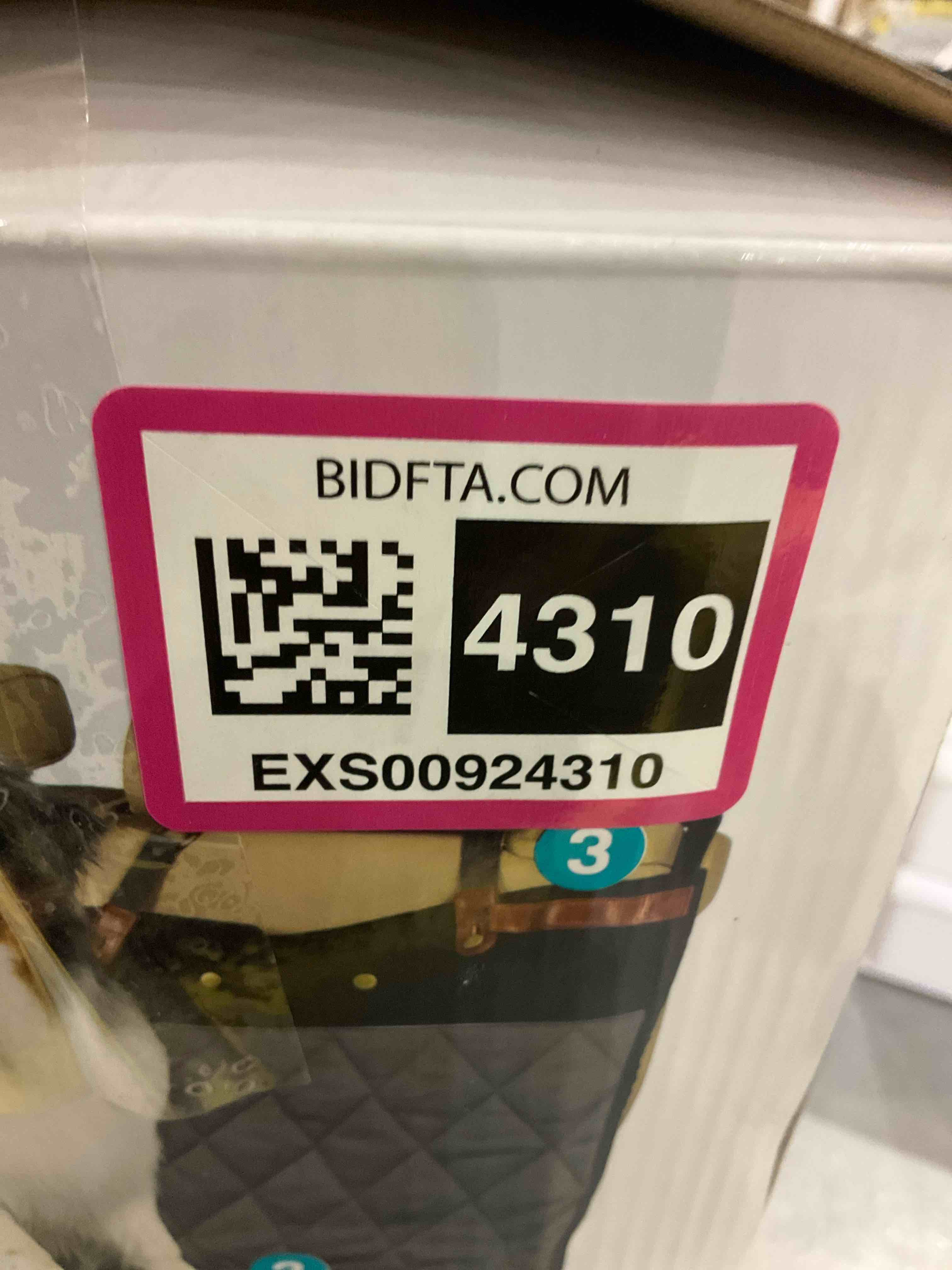 https://s3.amazonaws.com/lotting-images-prod/bidfta/EXS00924310_1703016542137.jpeg