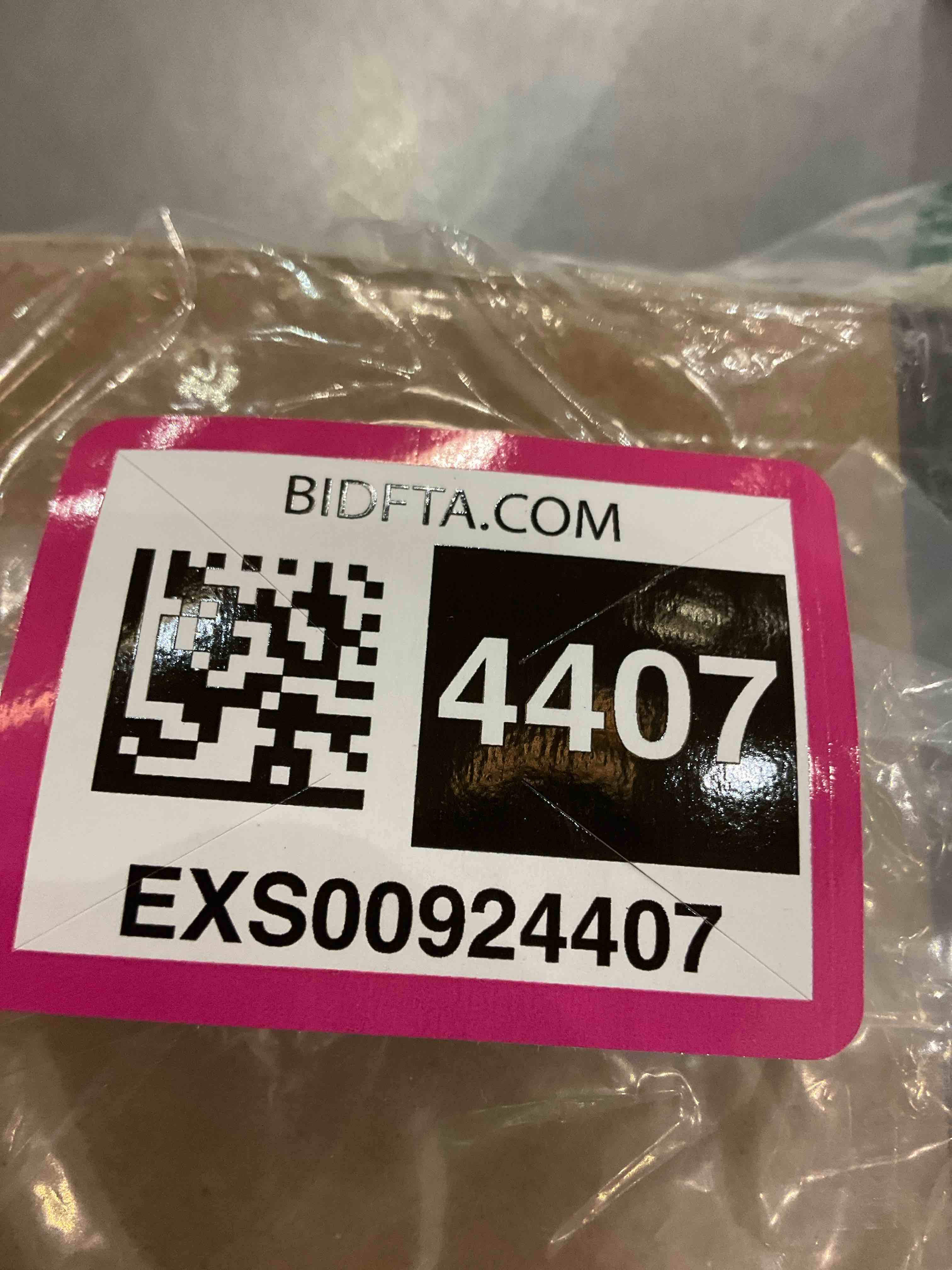 https://s3.amazonaws.com/lotting-images-prod/bidfta/EXS00924407_1703088011814.jpeg