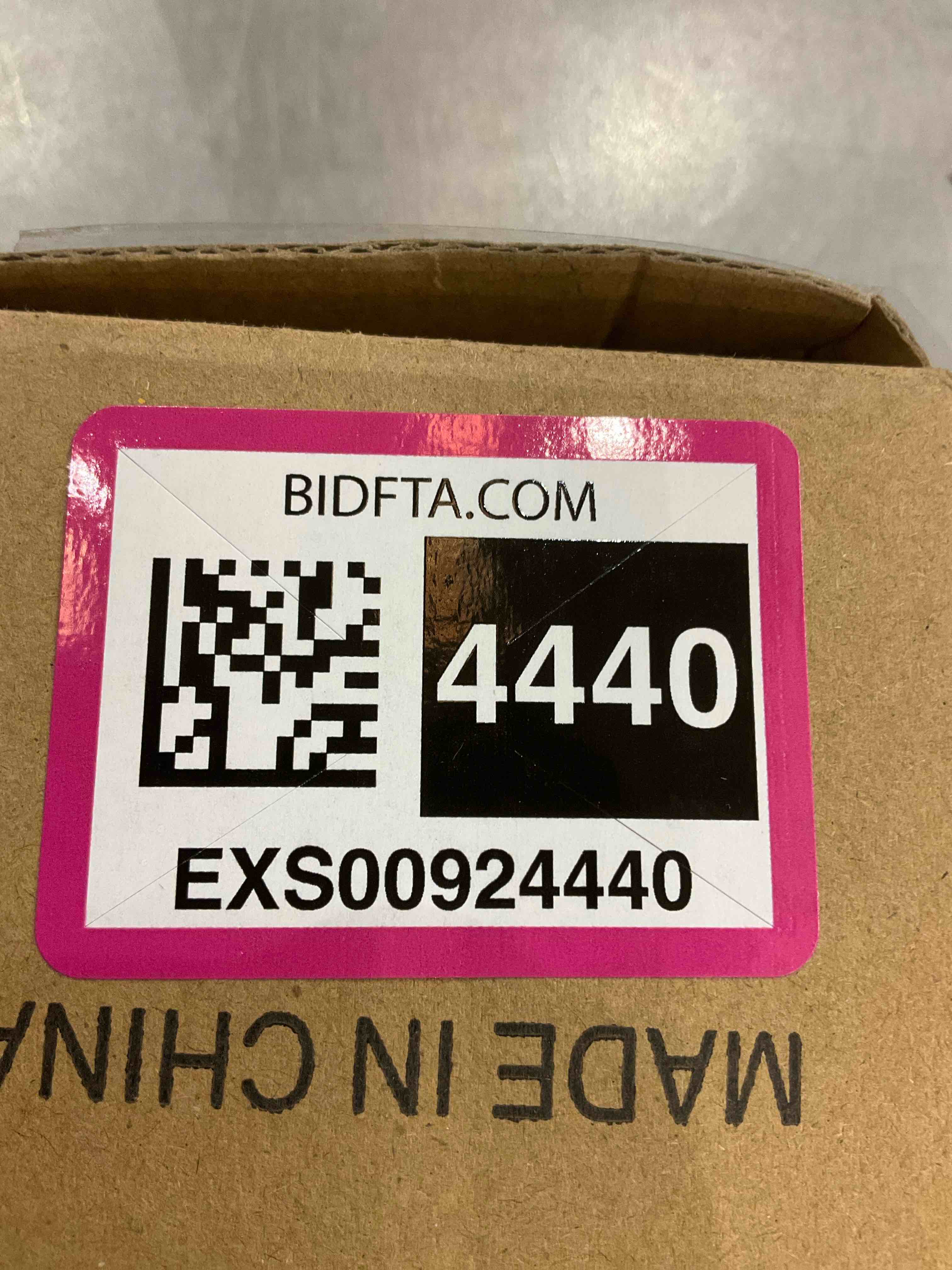 https://s3.amazonaws.com/lotting-images-prod/bidfta/EXS00924440_1703095075931.jpeg