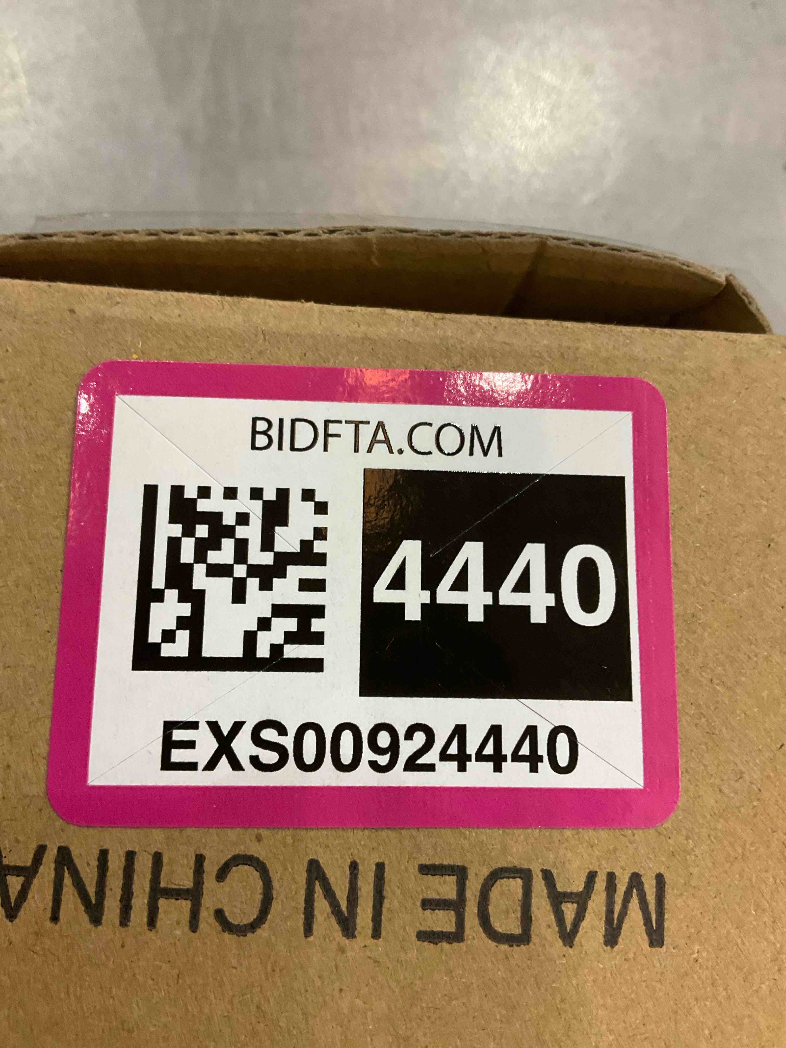 https://s3.amazonaws.com/lotting-images-prod/bidfta/EXS00924440_1703095077002.jpeg