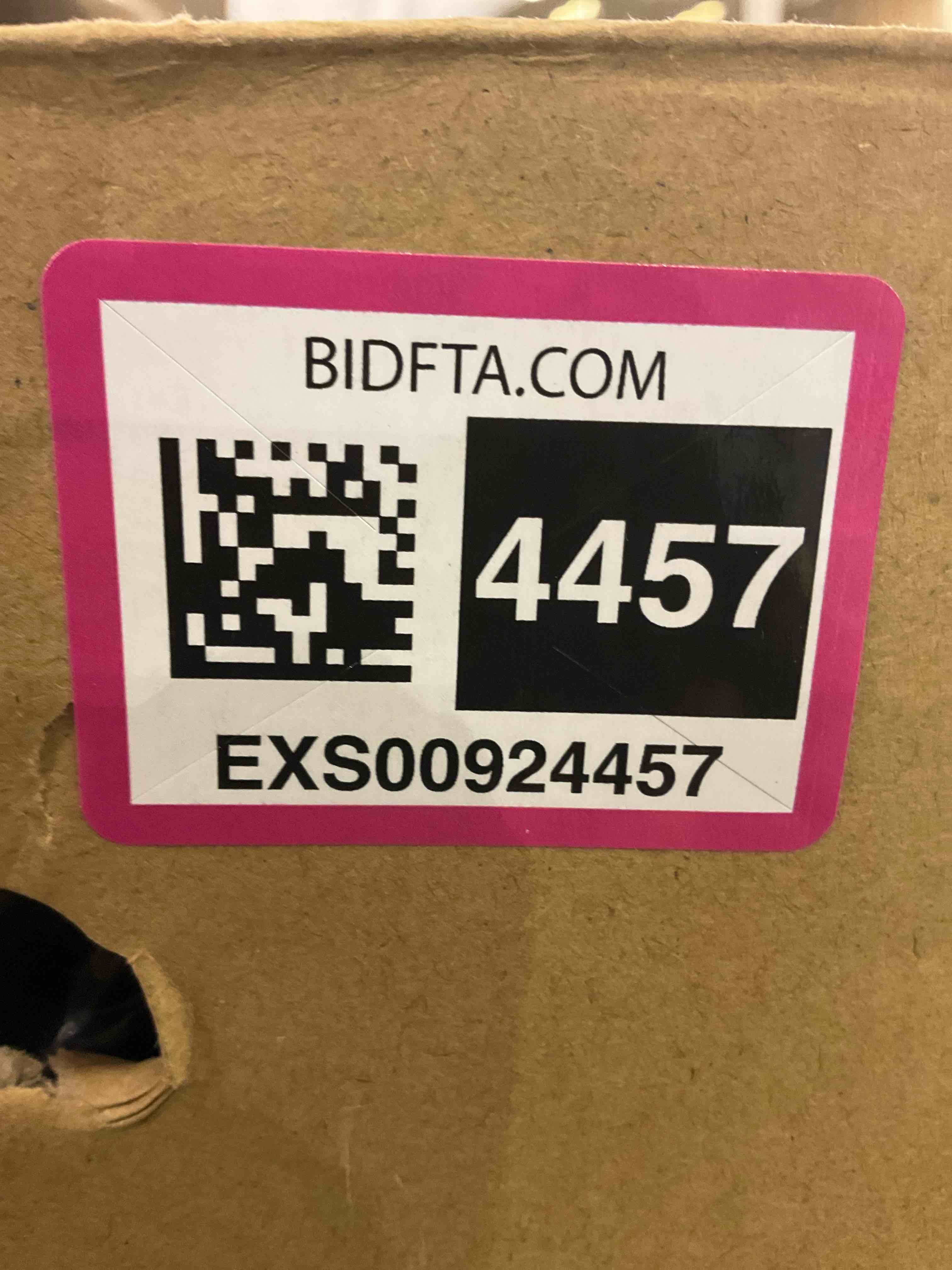 https://s3.amazonaws.com/lotting-images-prod/bidfta/EXS00924457_1703097430867.jpeg