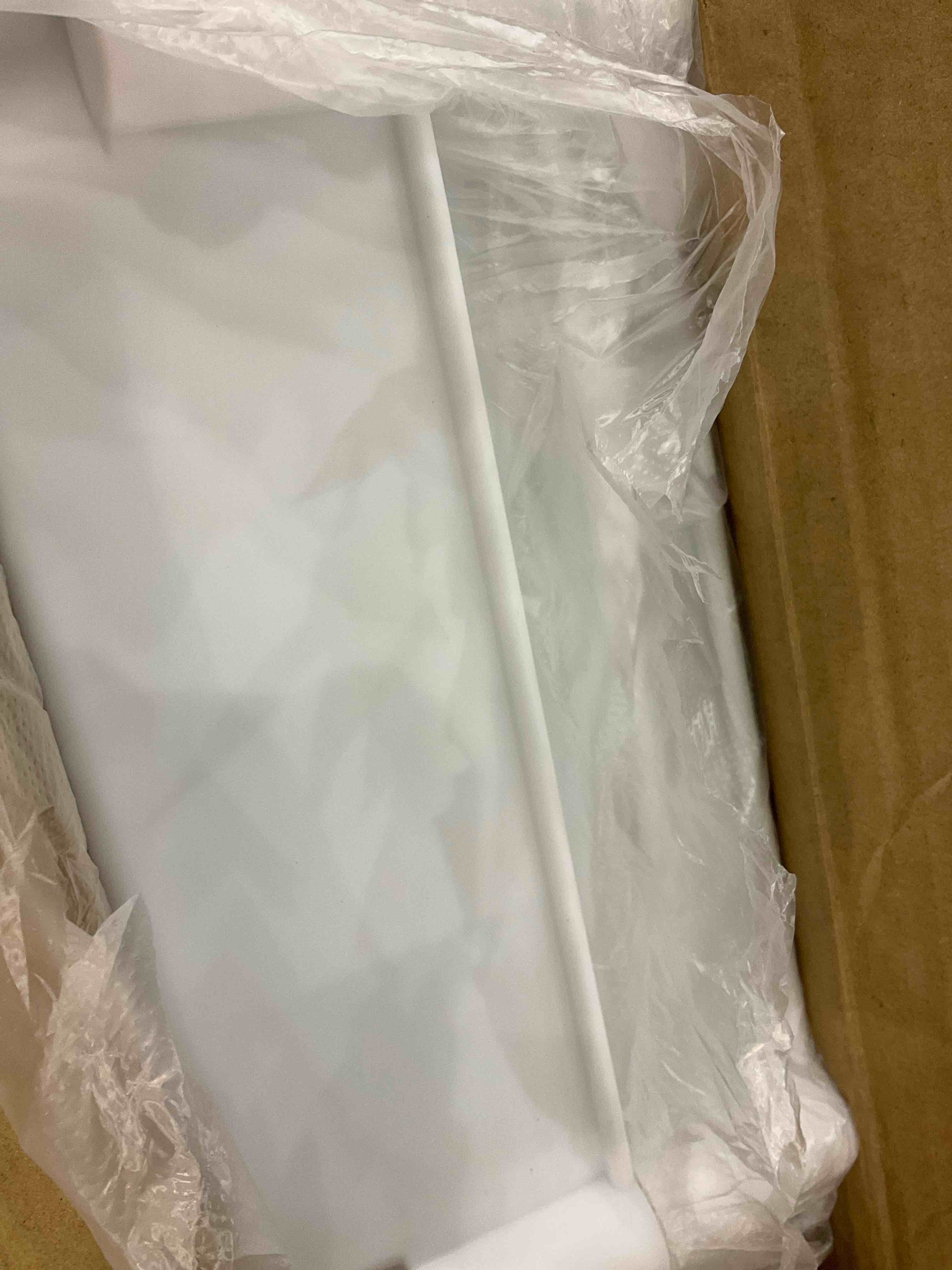 https://s3.amazonaws.com/lotting-images-prod/bidfta/EXS00924477_1703102328302.jpeg