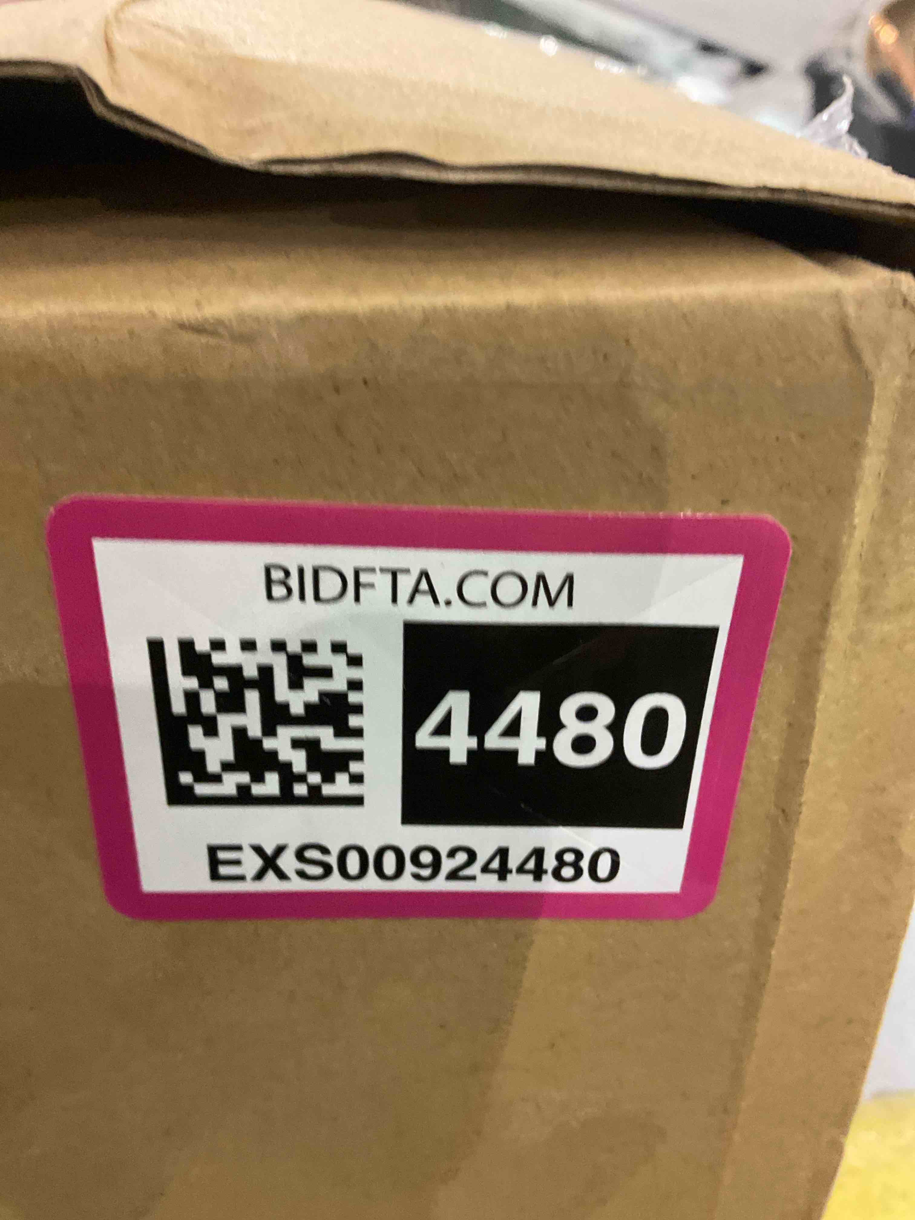 https://s3.amazonaws.com/lotting-images-prod/bidfta/EXS00924480_1703102886866.jpeg
