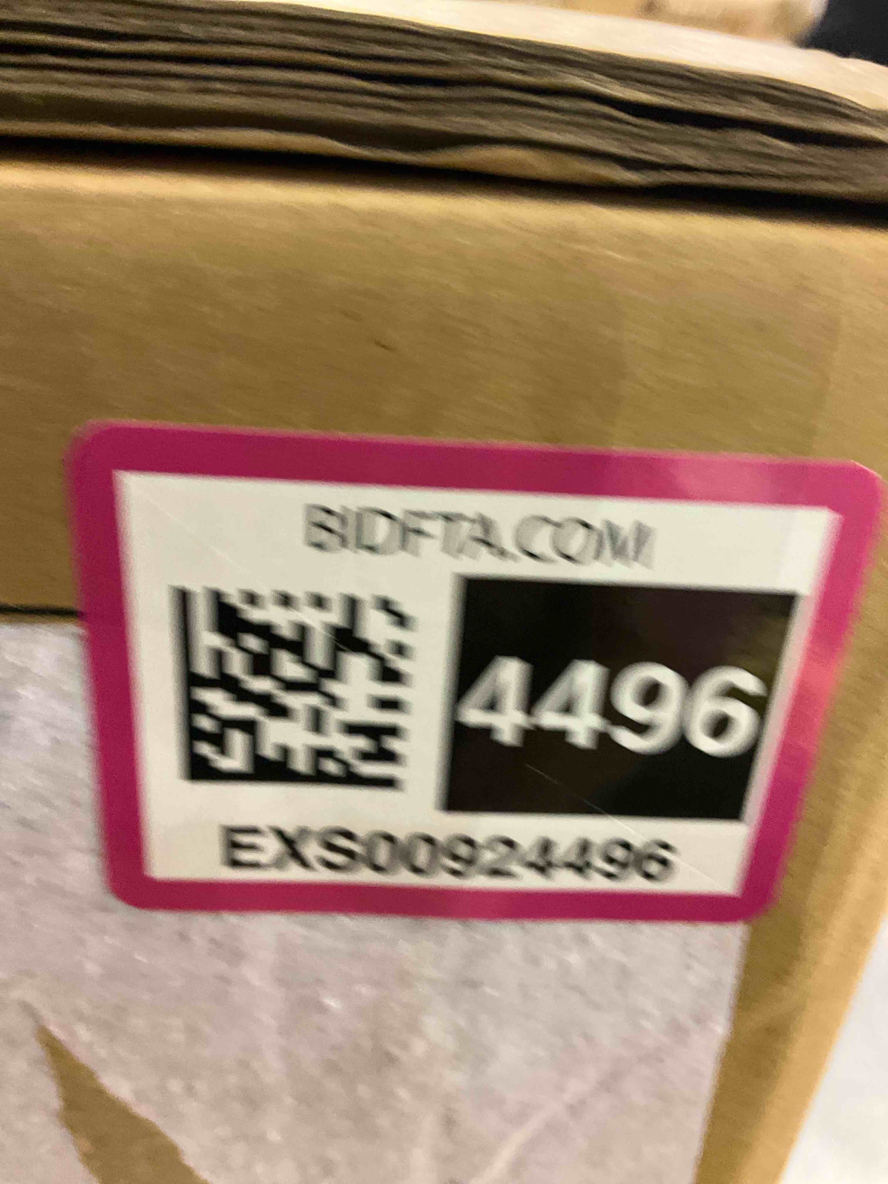 https://s3.amazonaws.com/lotting-images-prod/bidfta/EXS00924496_1703162116423.jpeg
