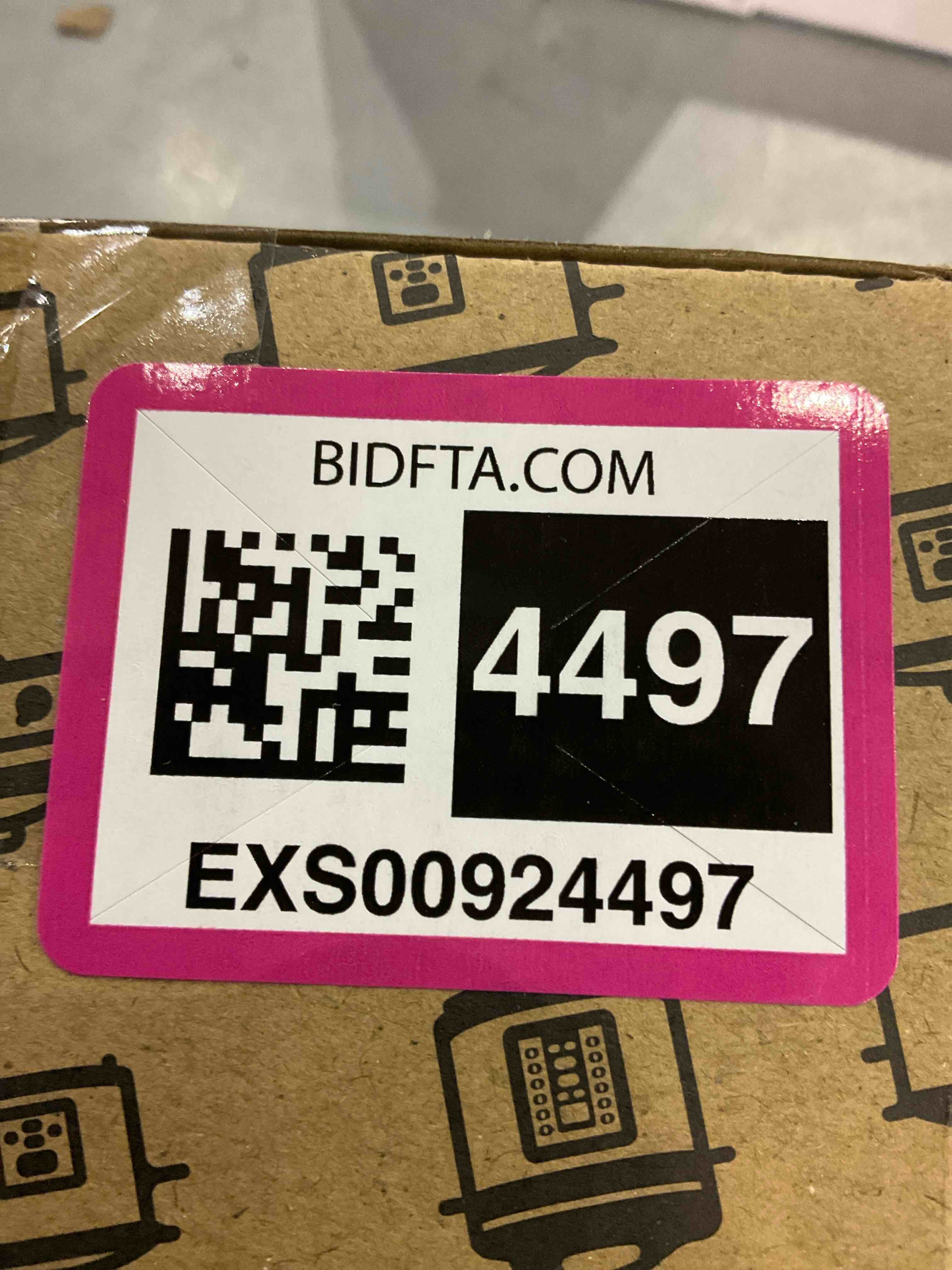https://s3.amazonaws.com/lotting-images-prod/bidfta/EXS00924497_1703162285643.jpeg