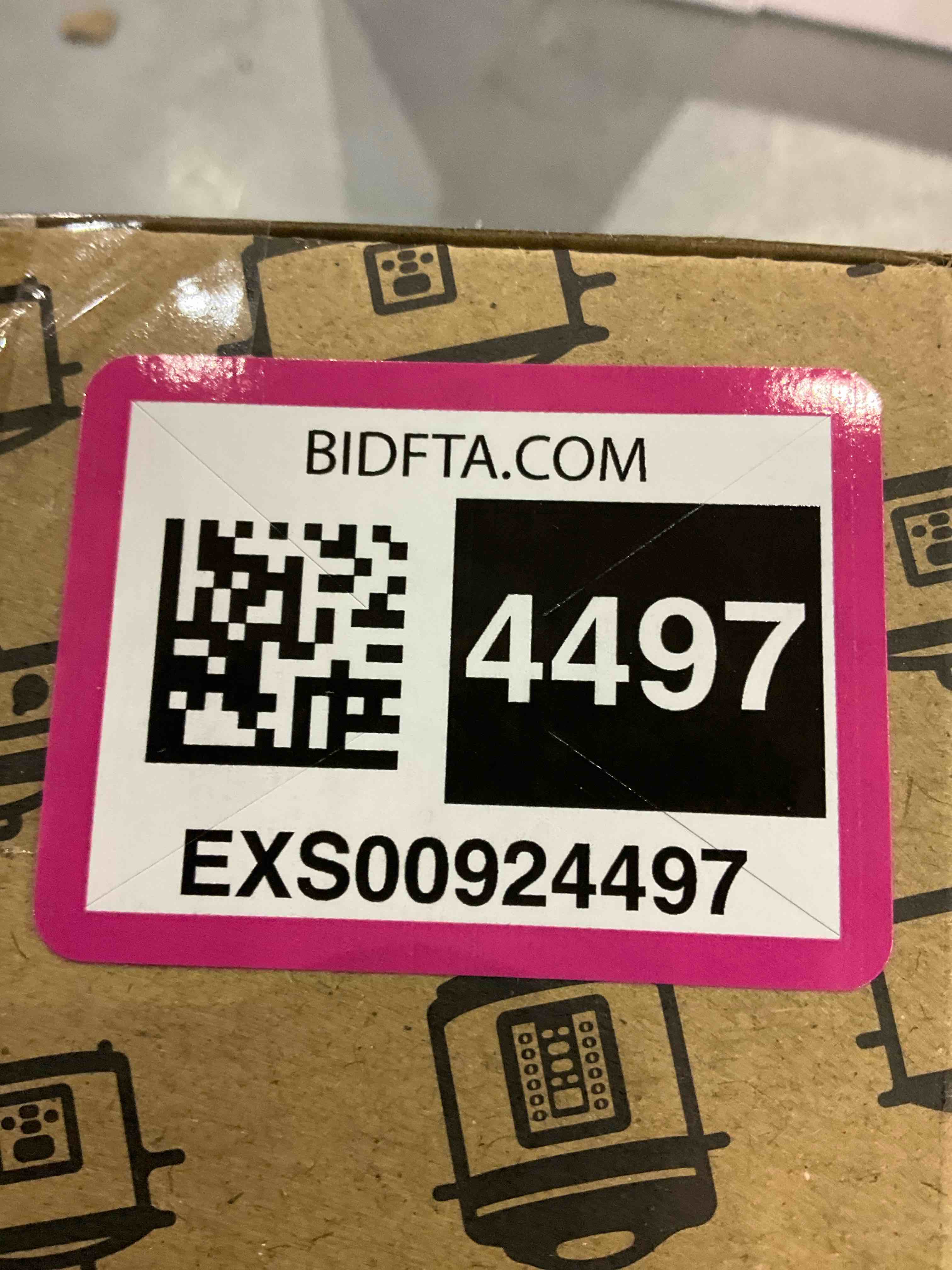 https://s3.amazonaws.com/lotting-images-prod/bidfta/EXS00924497_1703162286599.jpeg