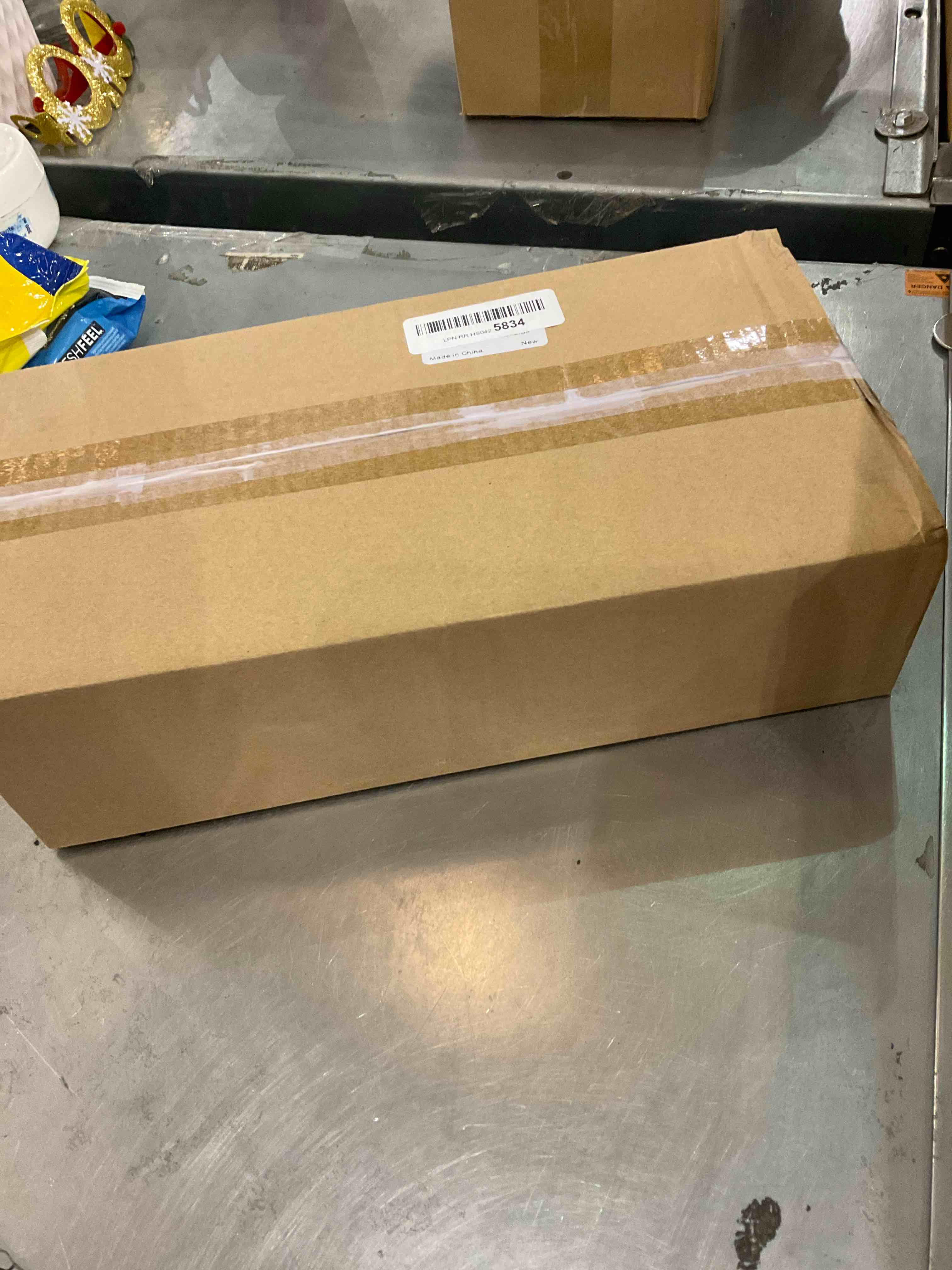 https://s3.amazonaws.com/lotting-images-prod/bidfta/EXS00924696_1703274762300.jpeg