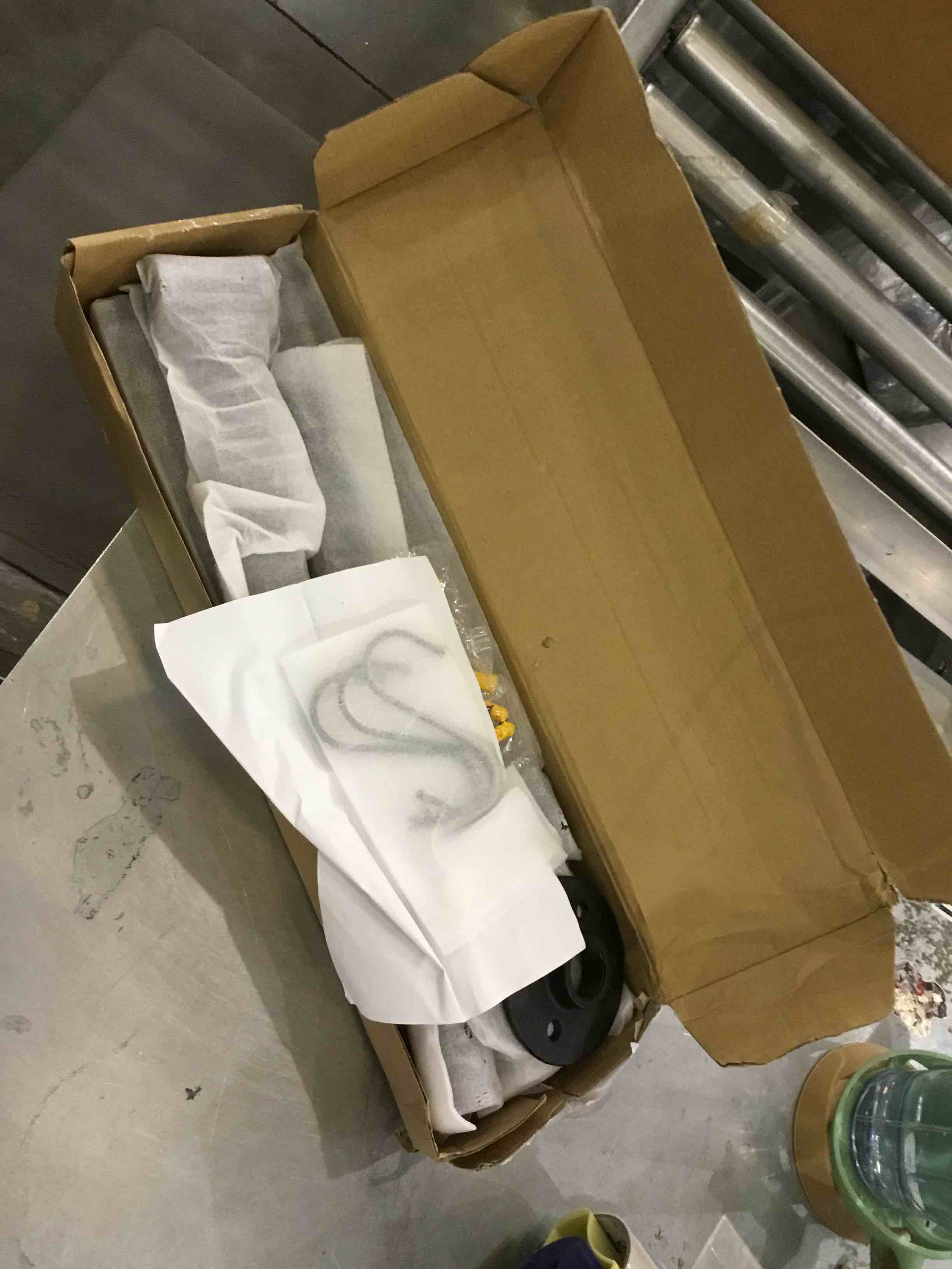 https://s3.amazonaws.com/lotting-images-prod/bidfta/EXS00925512_1701368959510.jpeg