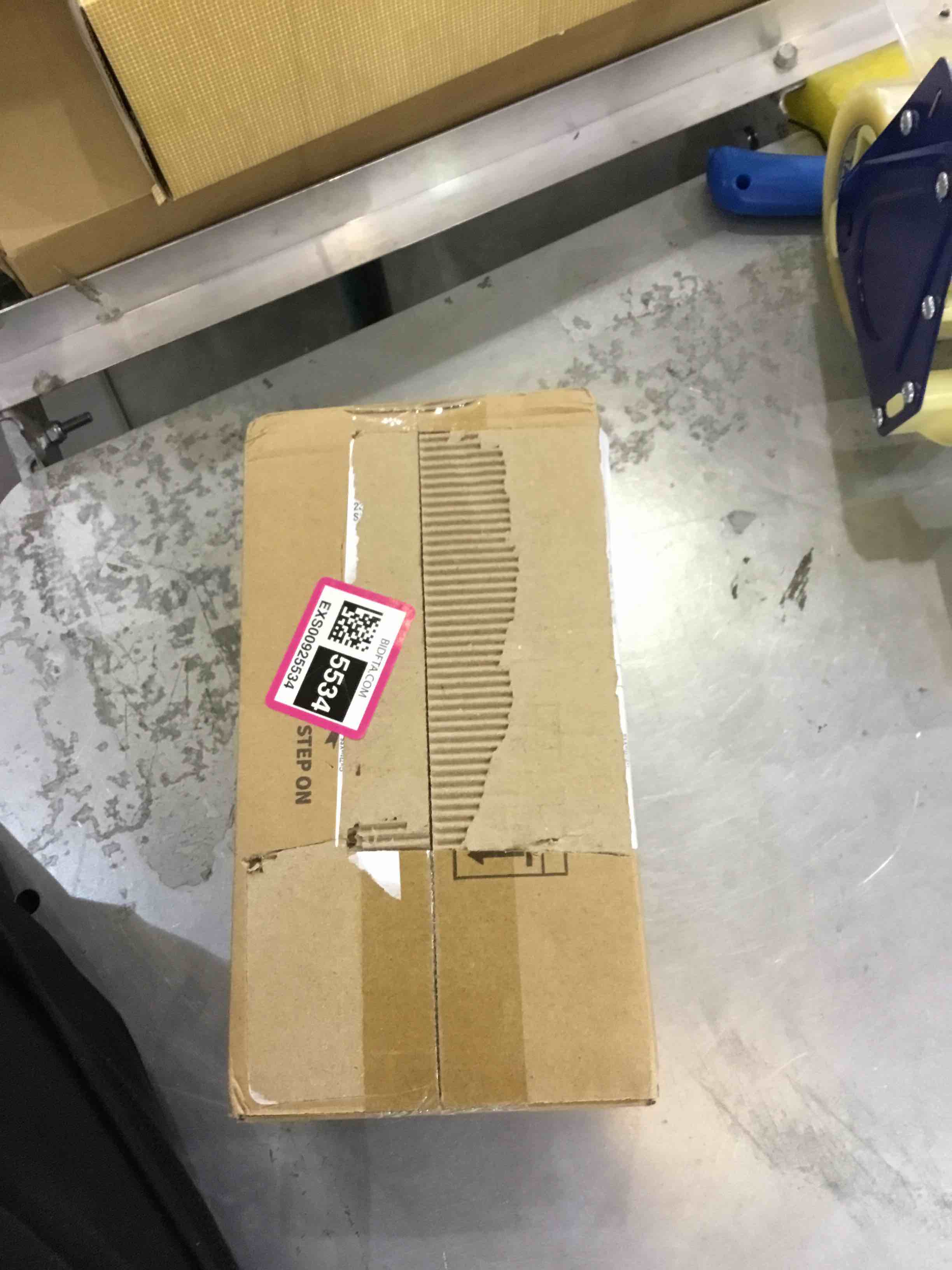 https://s3.amazonaws.com/lotting-images-prod/bidfta/EXS00925534_1701373298908.jpeg