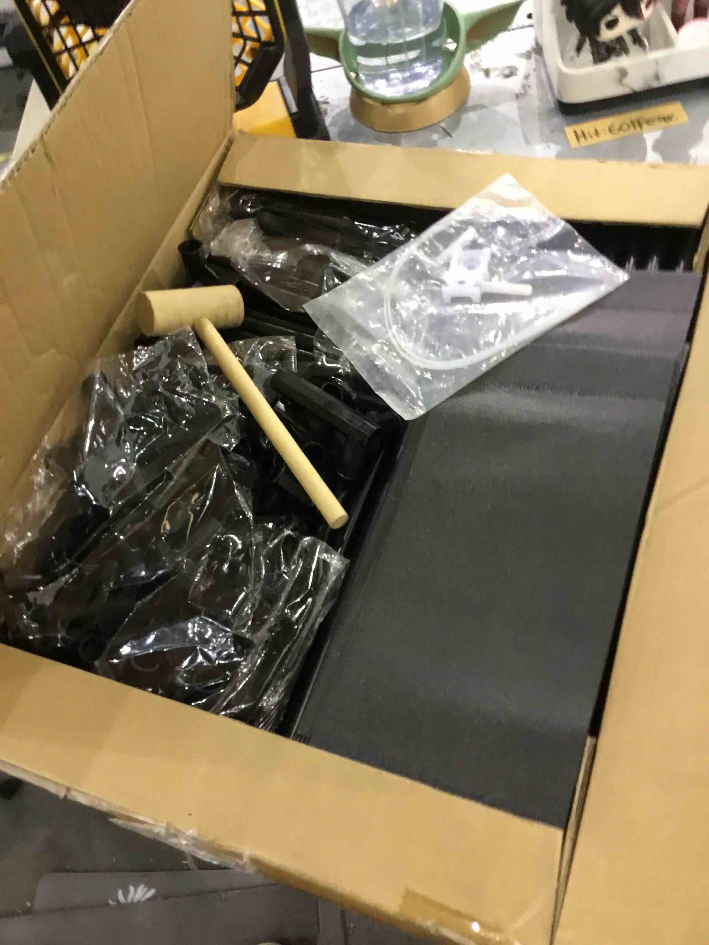 https://s3.amazonaws.com/lotting-images-prod/bidfta/EXS00925681_1701449224057.jpeg