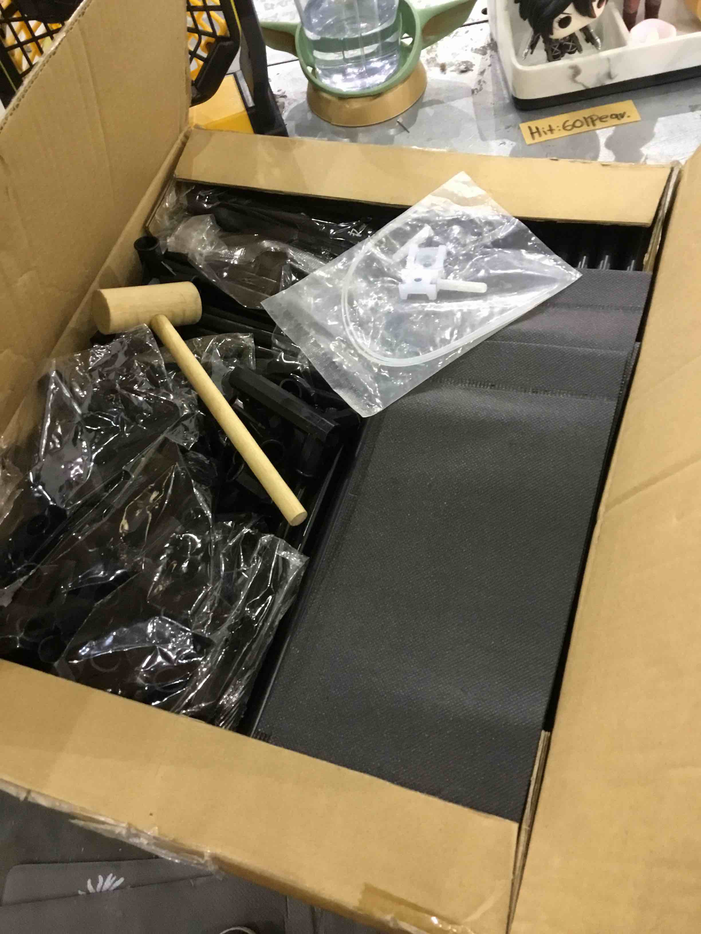 https://s3.amazonaws.com/lotting-images-prod/bidfta/EXS00925681_1701449225411.jpeg