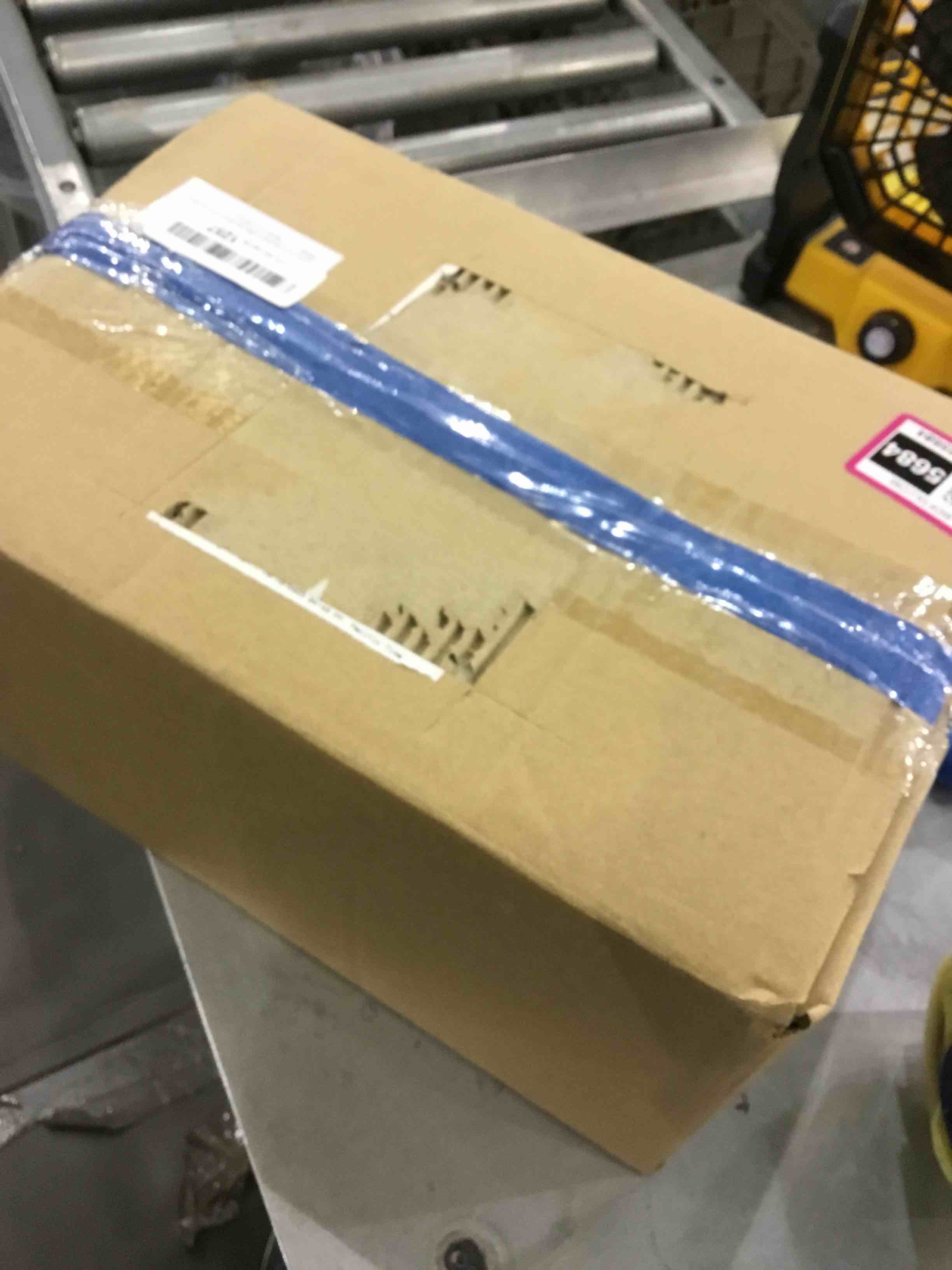 https://s3.amazonaws.com/lotting-images-prod/bidfta/EXS00925684_1701449376780.jpeg