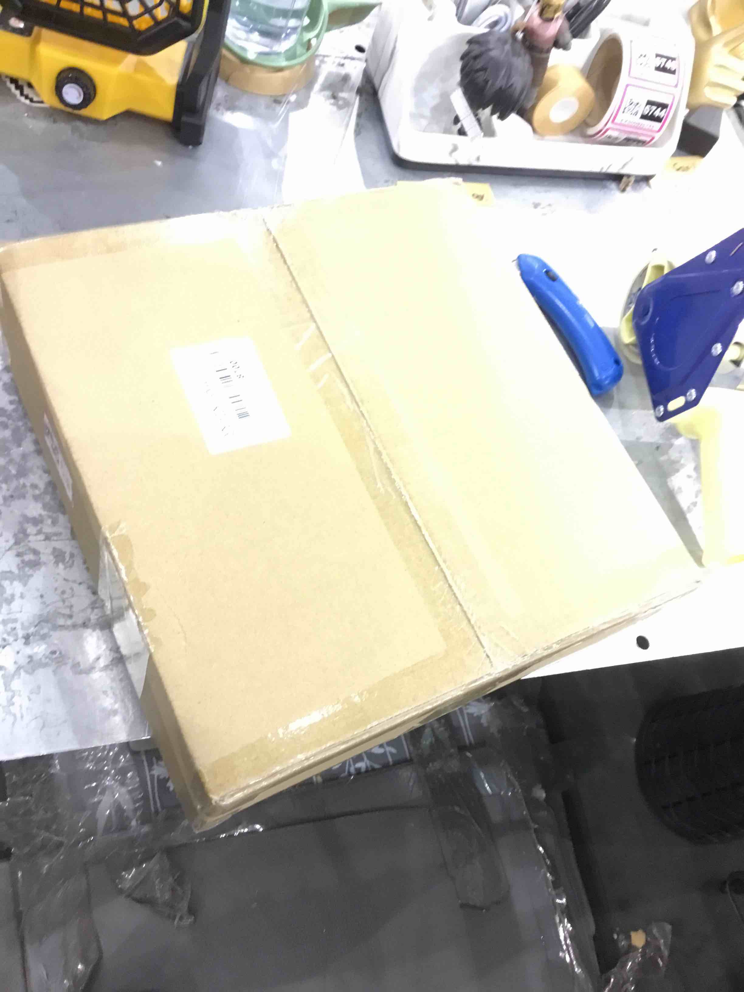 https://s3.amazonaws.com/lotting-images-prod/bidfta/EXS00925737_1701696774718.jpeg