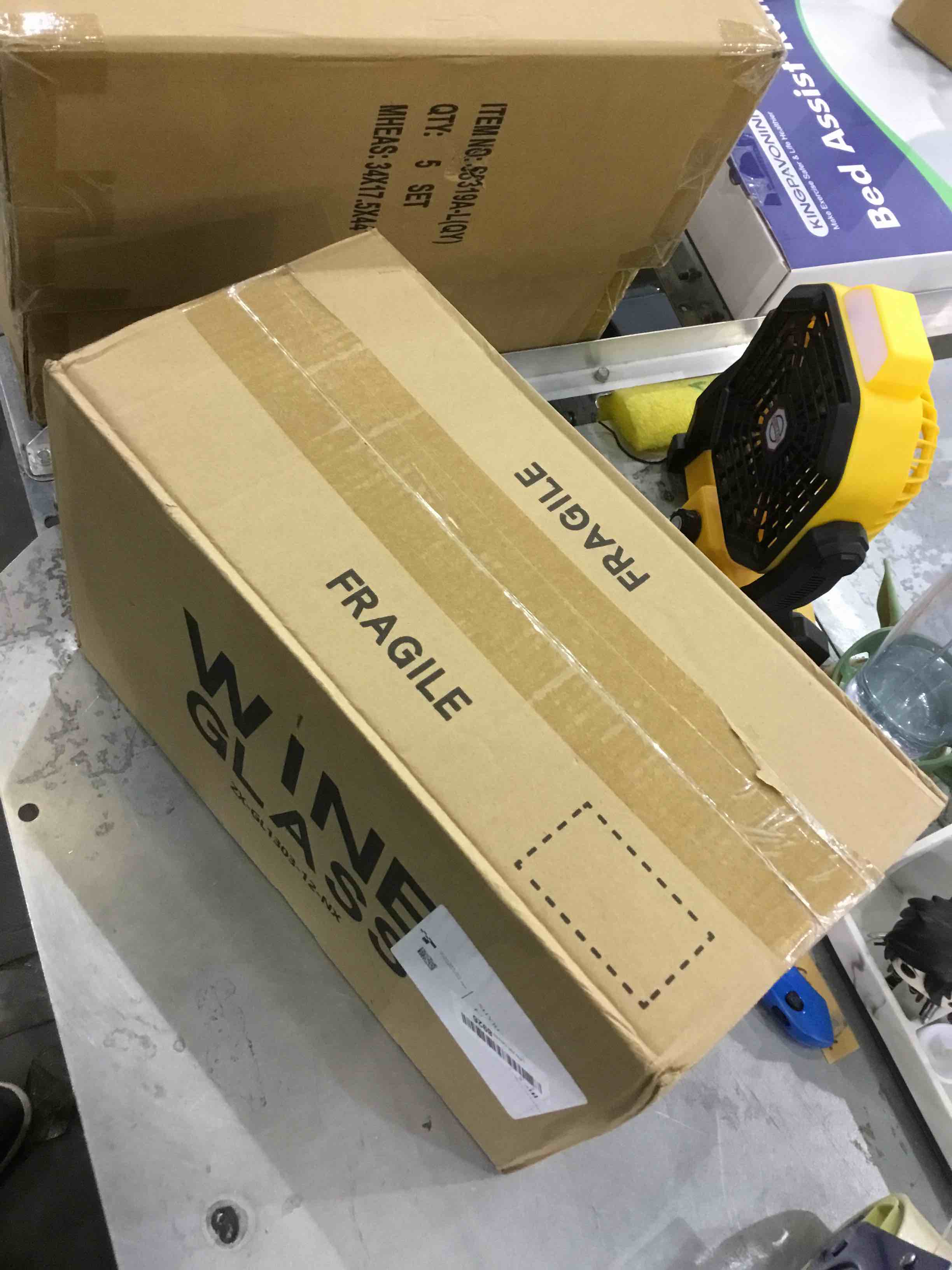 https://s3.amazonaws.com/lotting-images-prod/bidfta/EXS00925769_1701701523520.jpeg