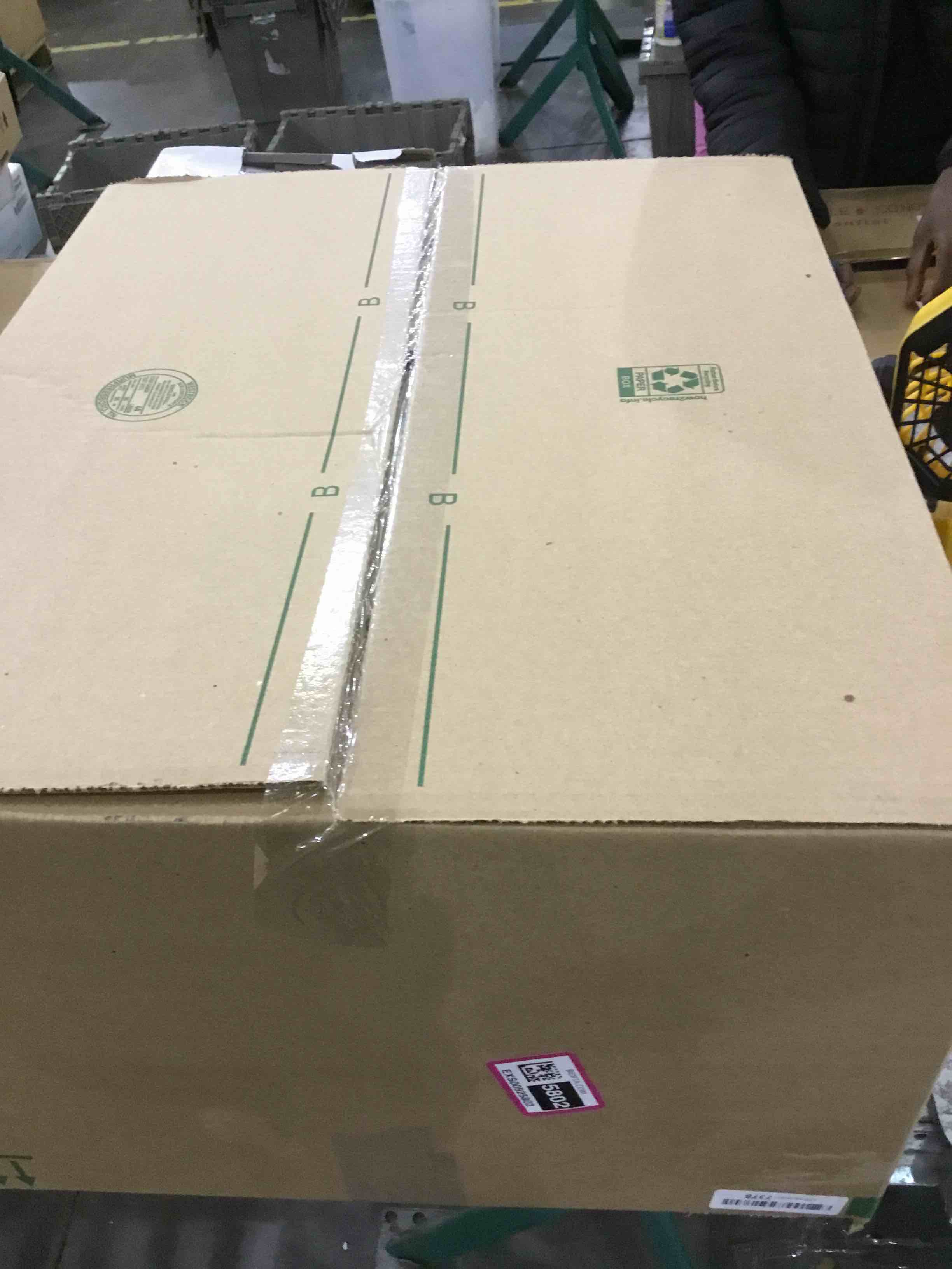 https://s3.amazonaws.com/lotting-images-prod/bidfta/EXS00925802_1701704409804.jpeg