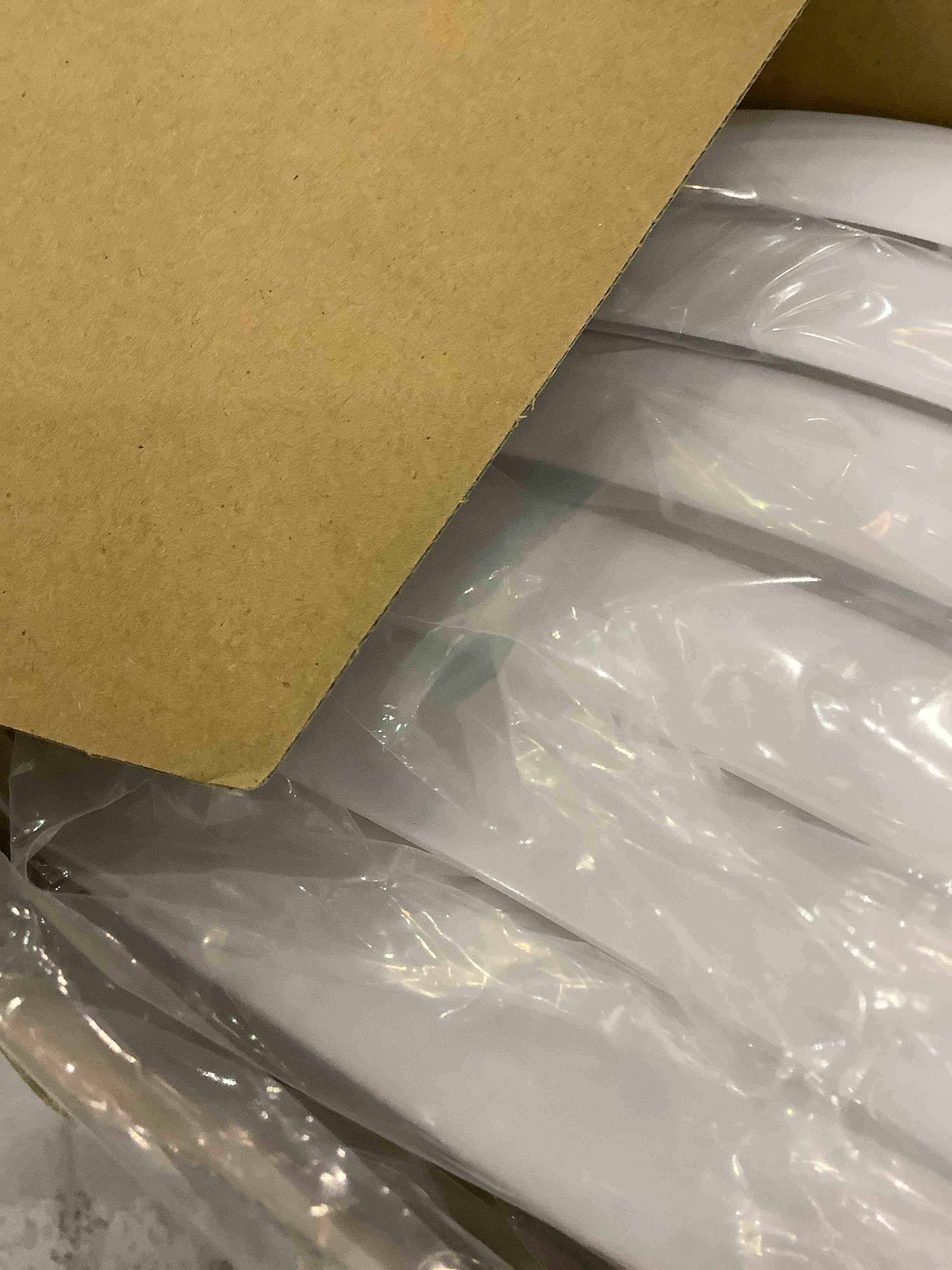 https://s3.amazonaws.com/lotting-images-prod/bidfta/EXS00926025_1702575933351.jpeg