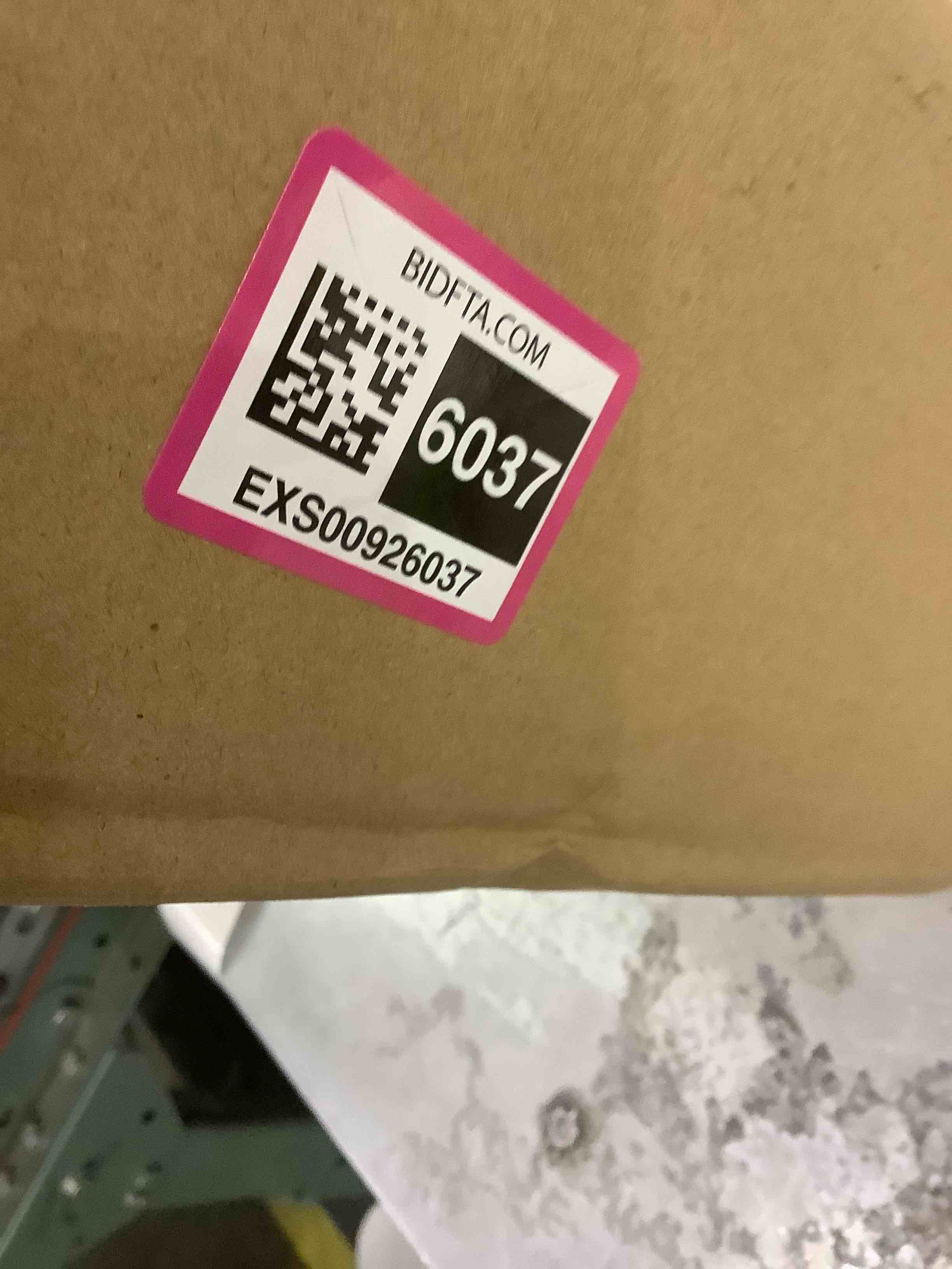 https://s3.amazonaws.com/lotting-images-prod/bidfta/EXS00926037_1702577159037.jpeg