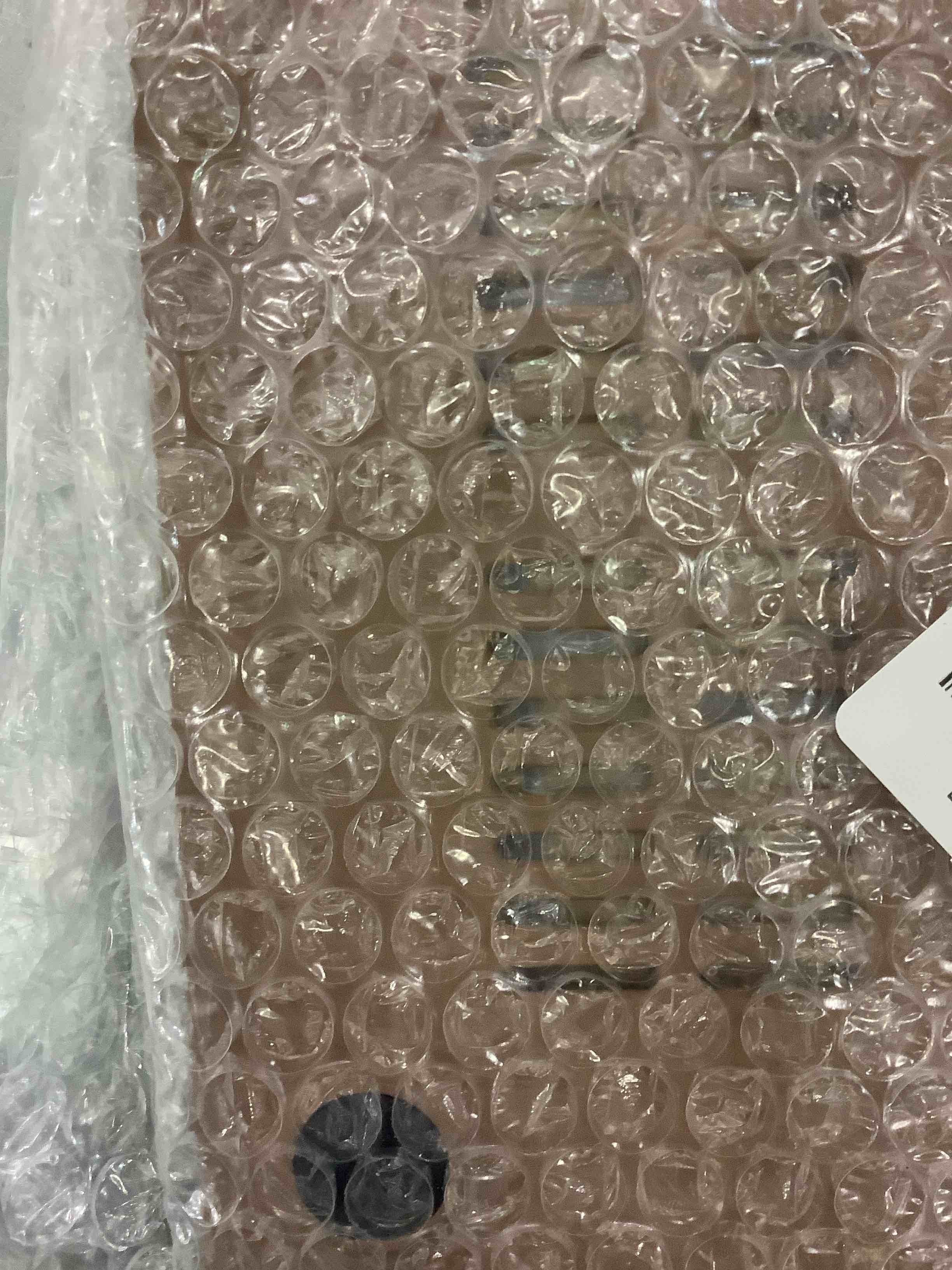 https://s3.amazonaws.com/lotting-images-prod/bidfta/EXS00926170_1702654703161.jpeg