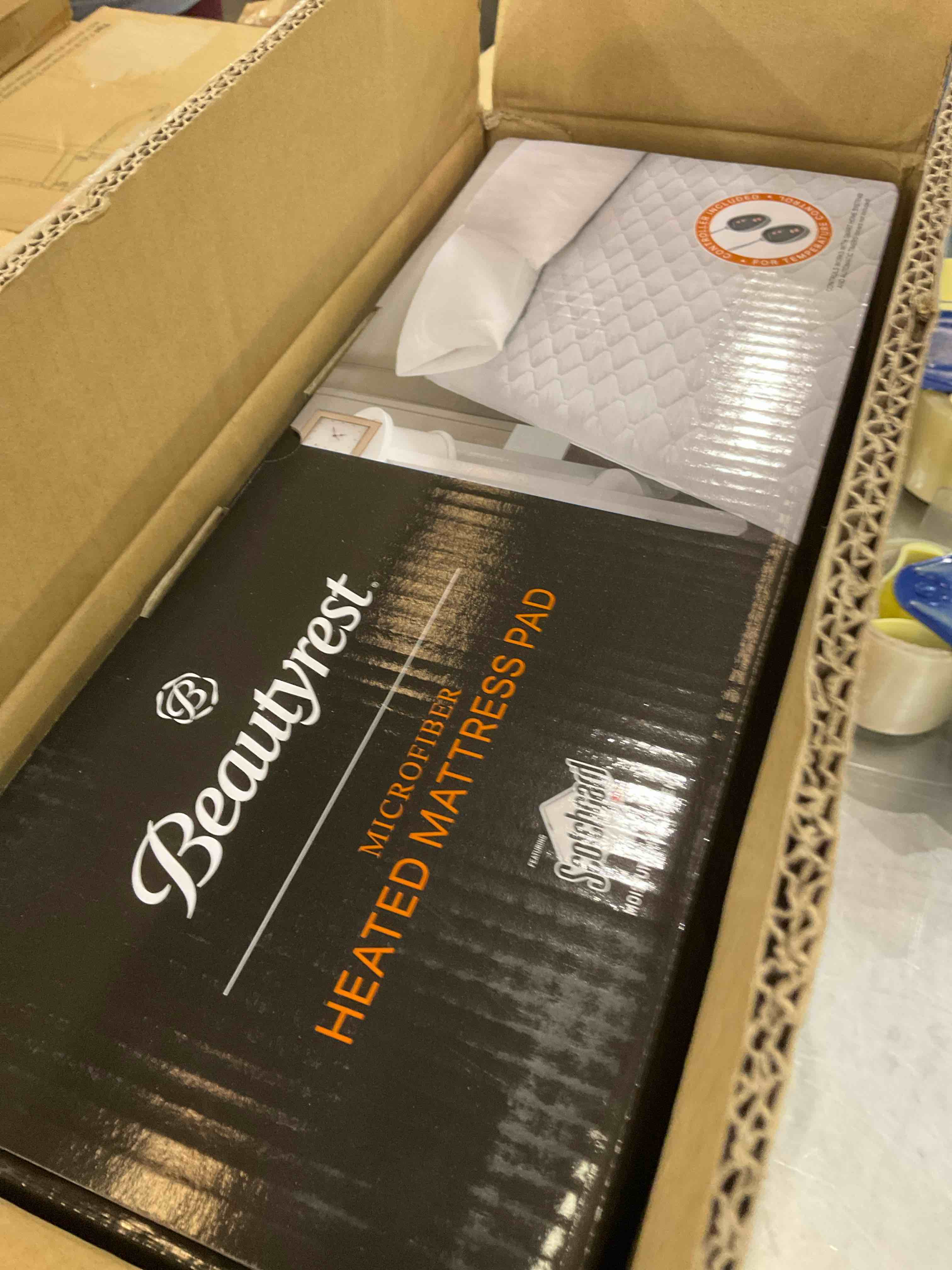 https://s3.amazonaws.com/lotting-images-prod/bidfta/EXS00926800_1704727321061.jpeg