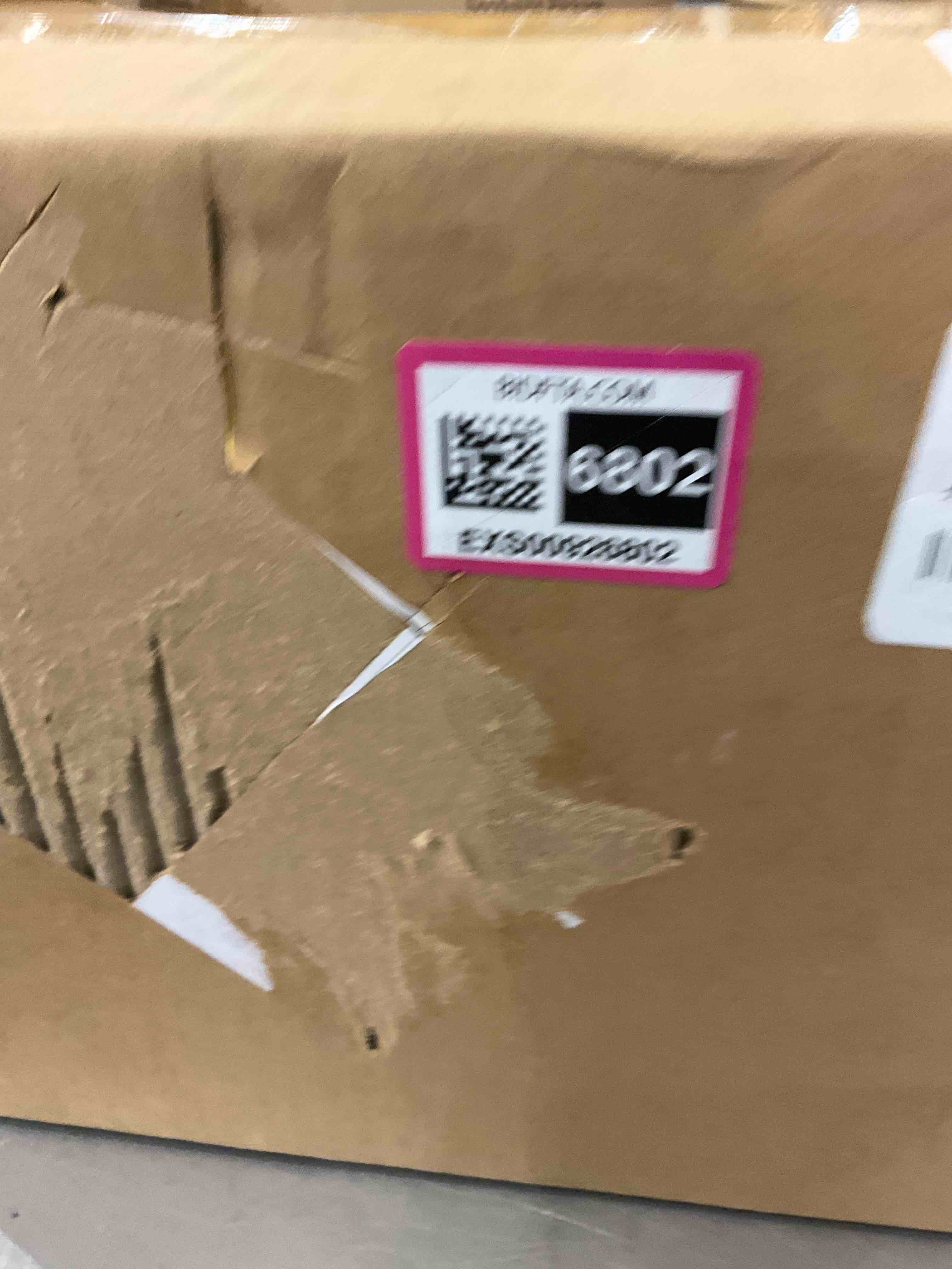 https://s3.amazonaws.com/lotting-images-prod/bidfta/EXS00926802_1704727510834.jpeg