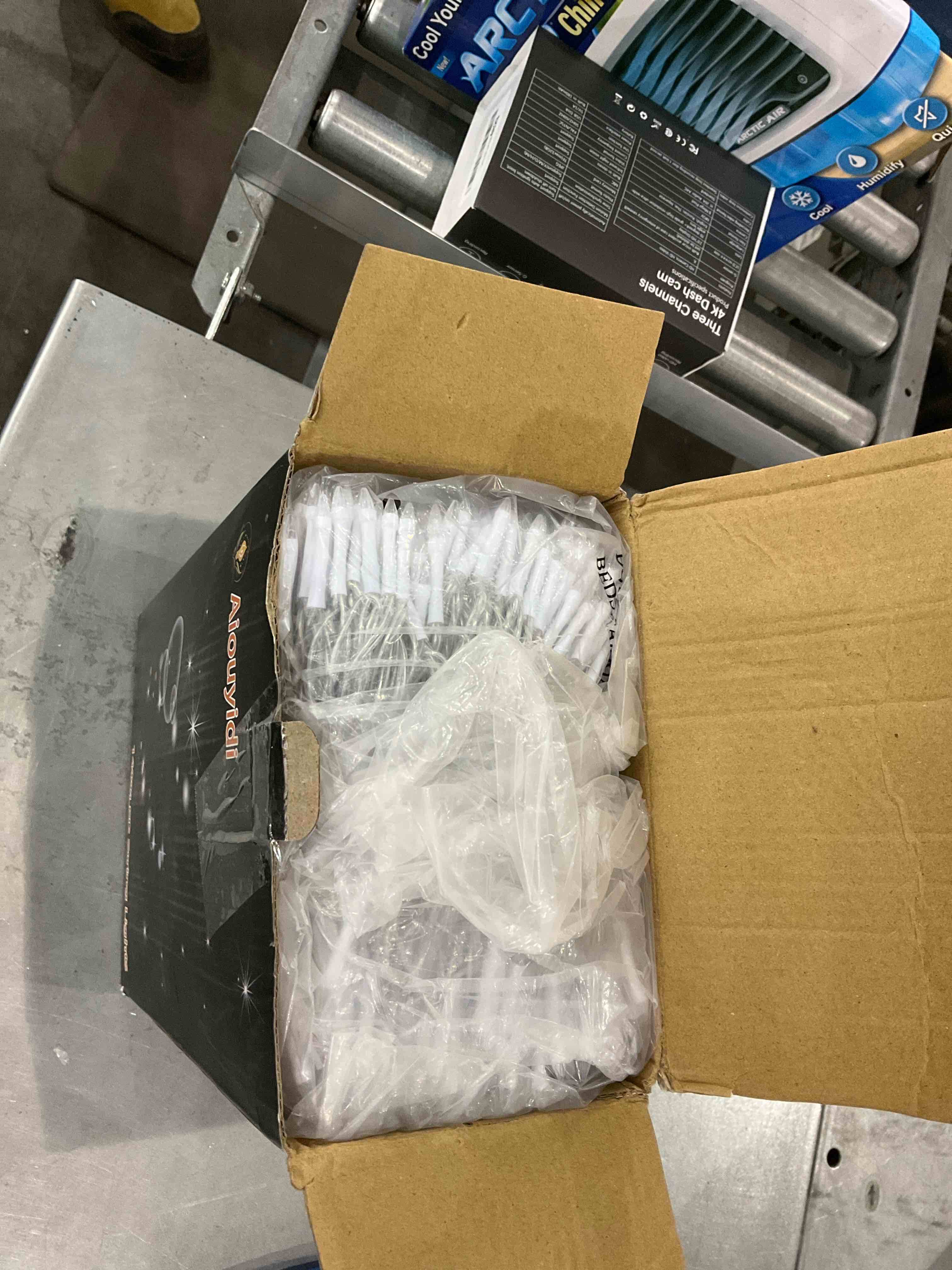 https://s3.amazonaws.com/lotting-images-prod/bidfta/EXS00927226_1702388516137.jpeg